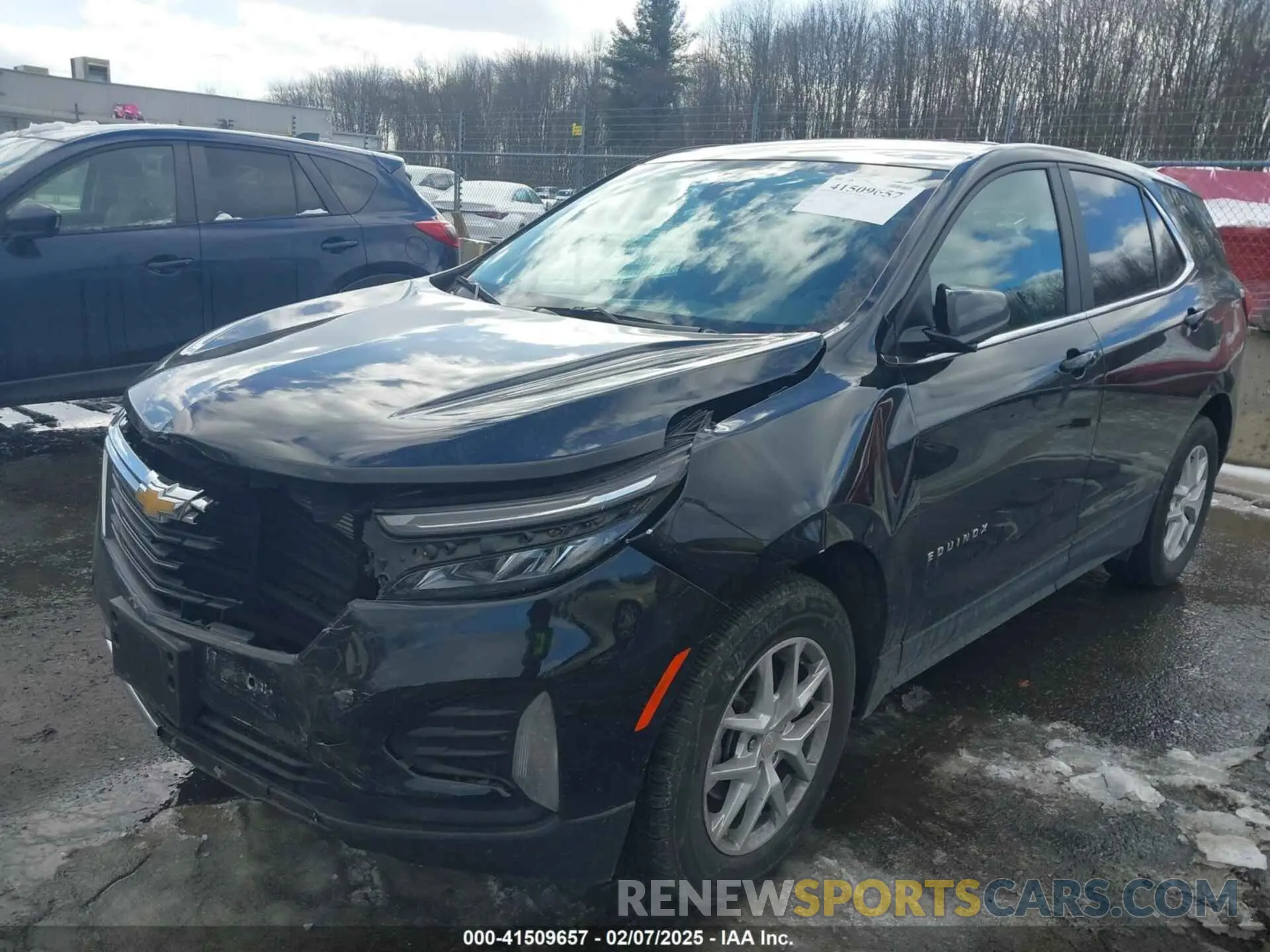 2 Фотография поврежденного автомобиля 3GNAXUEG7PL101957 CHEVROLET EQUINOX 2023