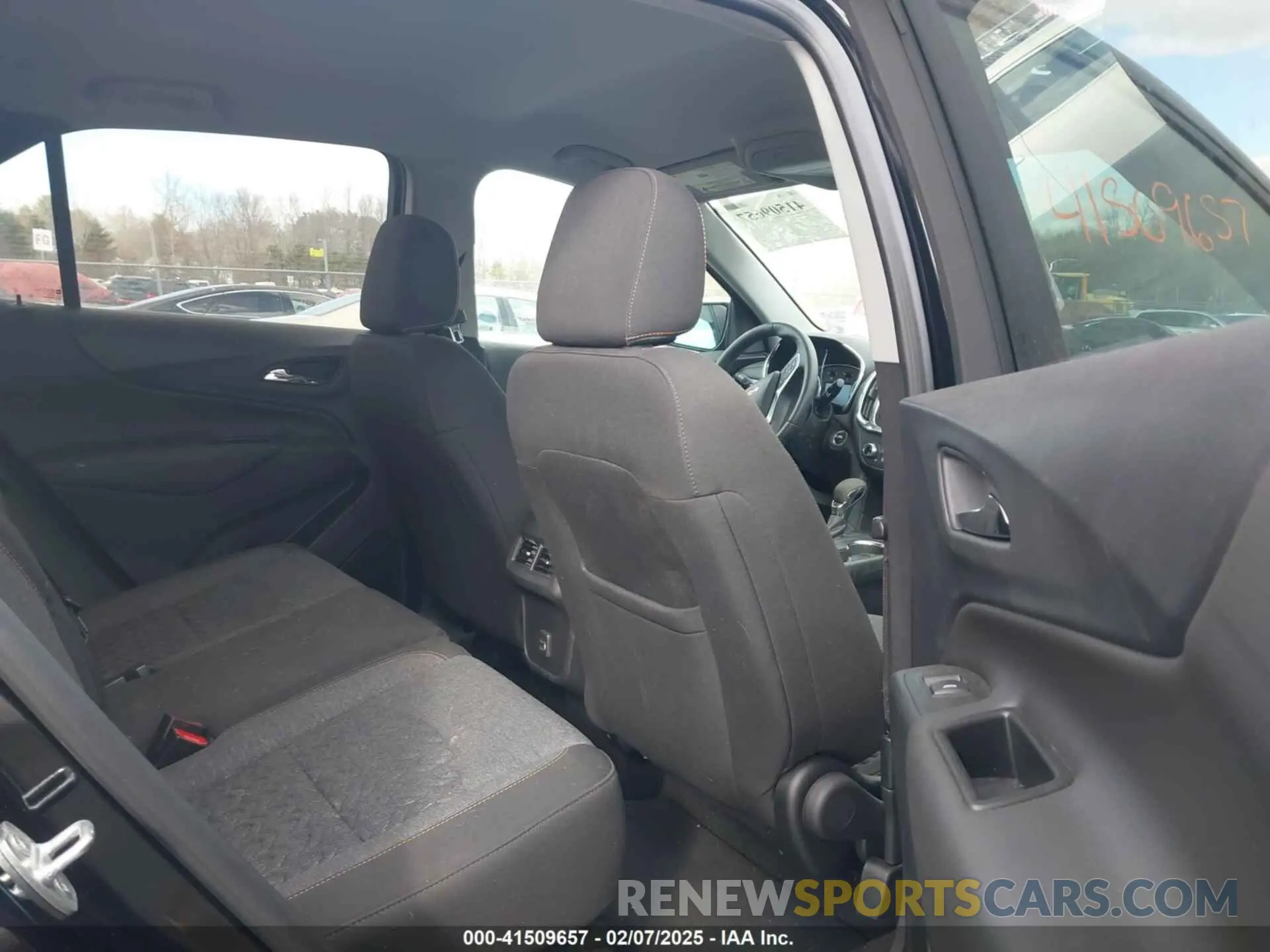 8 Фотография поврежденного автомобиля 3GNAXUEG7PL101957 CHEVROLET EQUINOX 2023