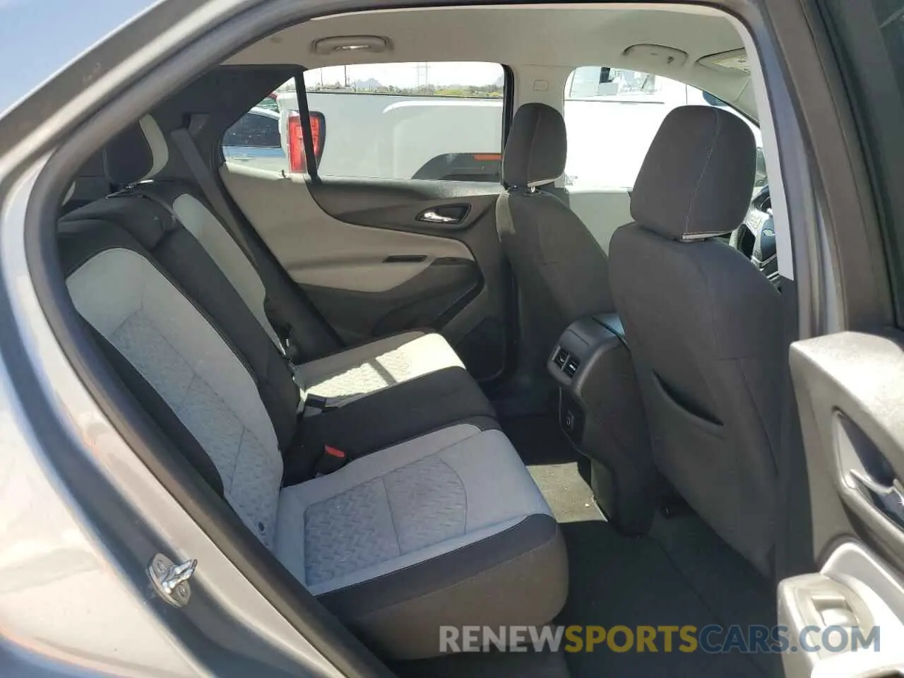 10 Photograph of a damaged car 3GNAXUEG7PS214930 CHEVROLET EQUINOX 2023