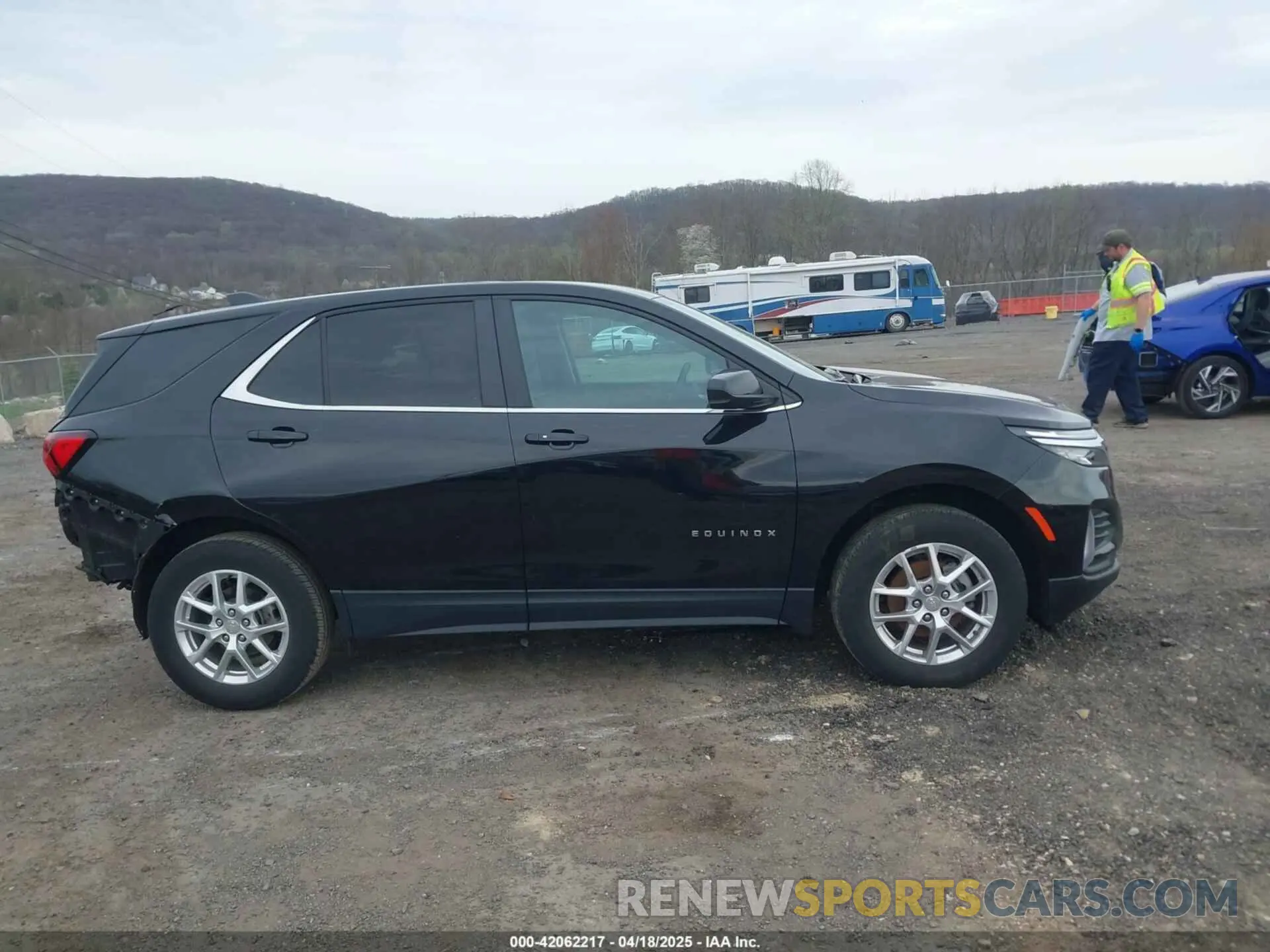 14 Фотография поврежденного автомобиля 3GNAXUEG9PL268580 CHEVROLET EQUINOX 2023