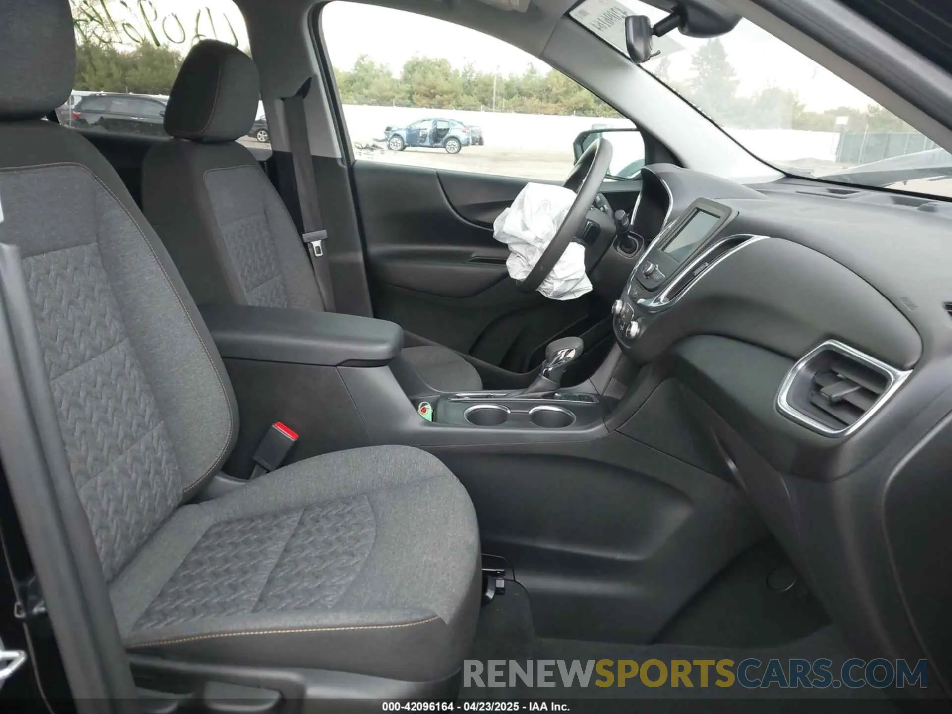 5 Фотография поврежденного автомобиля 3GNAXUEGXPL248662 CHEVROLET EQUINOX 2023