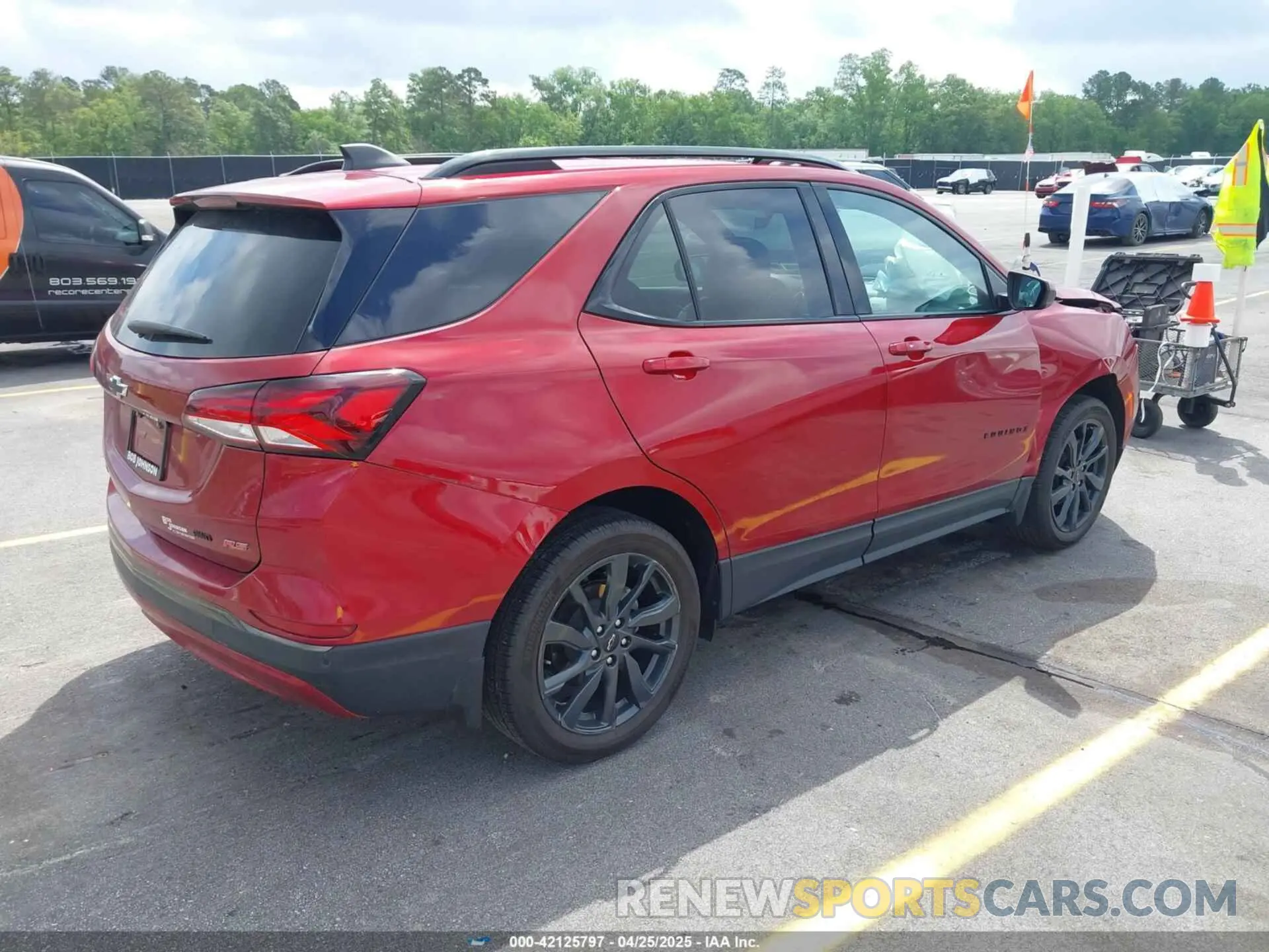 4 Photograph of a damaged car 3GNAXWEG0PS144957 CHEVROLET EQUINOX 2023