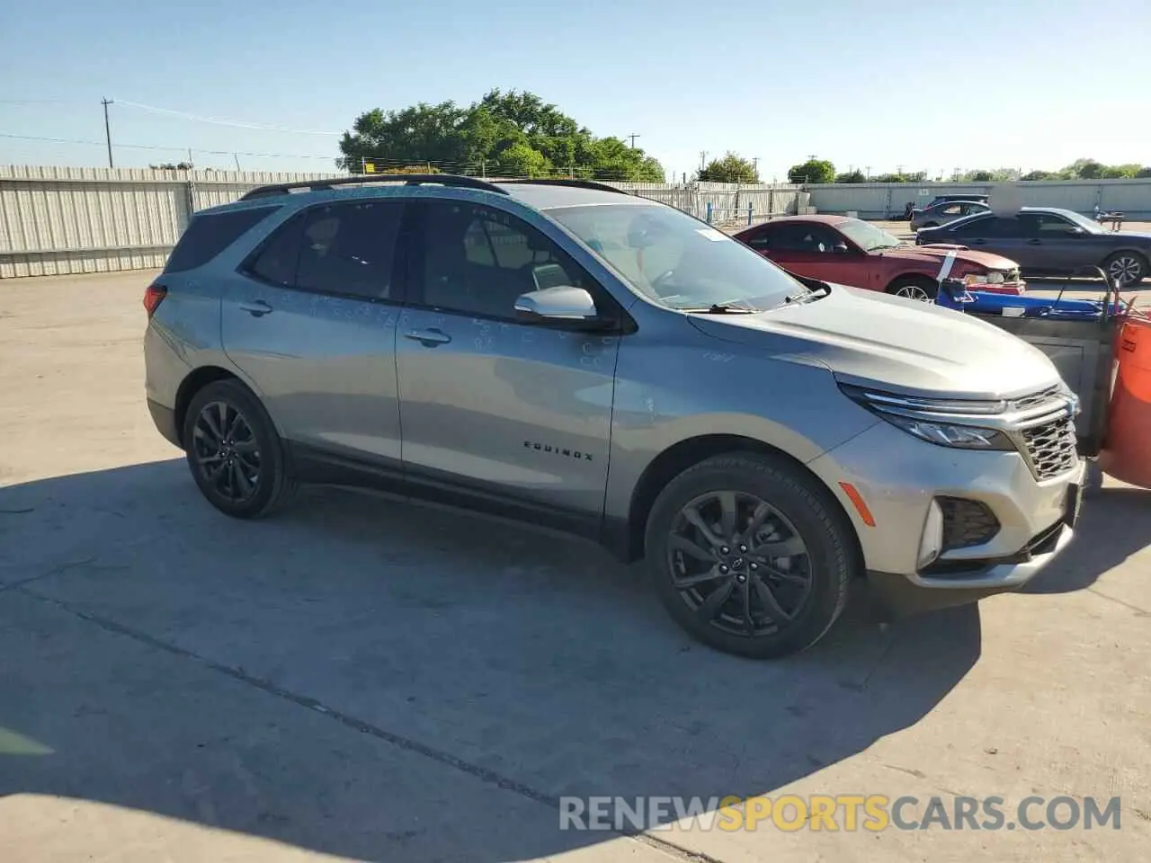 4 Photograph of a damaged car 3GNAXWEG2PL152925 CHEVROLET EQUINOX 2023