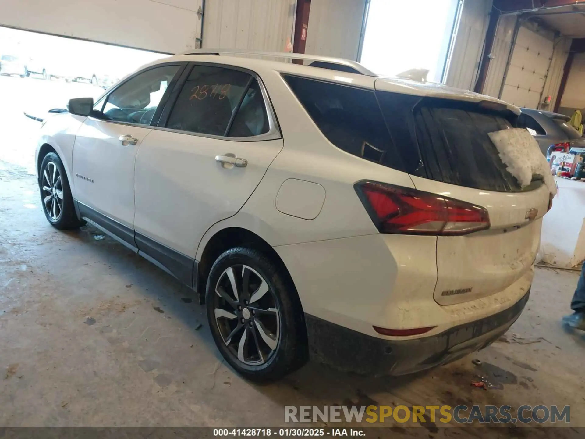 3 Фотография поврежденного автомобиля 3GNAXXEG4PL130561 CHEVROLET EQUINOX 2023