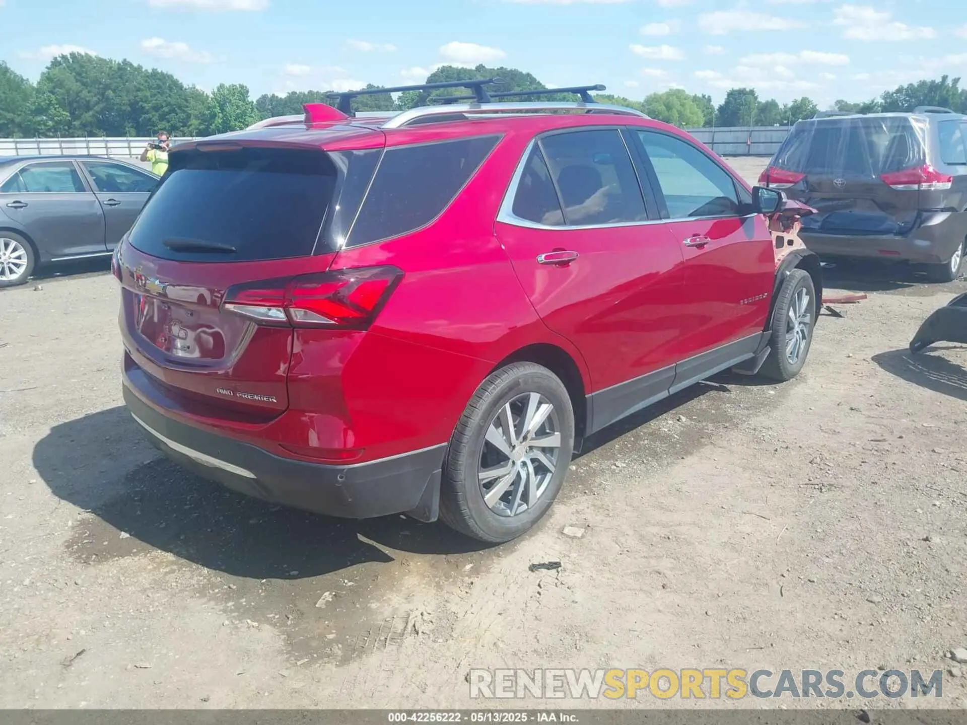 4 Фотография поврежденного автомобиля 3GNAXXEG5PL171944 CHEVROLET EQUINOX 2023