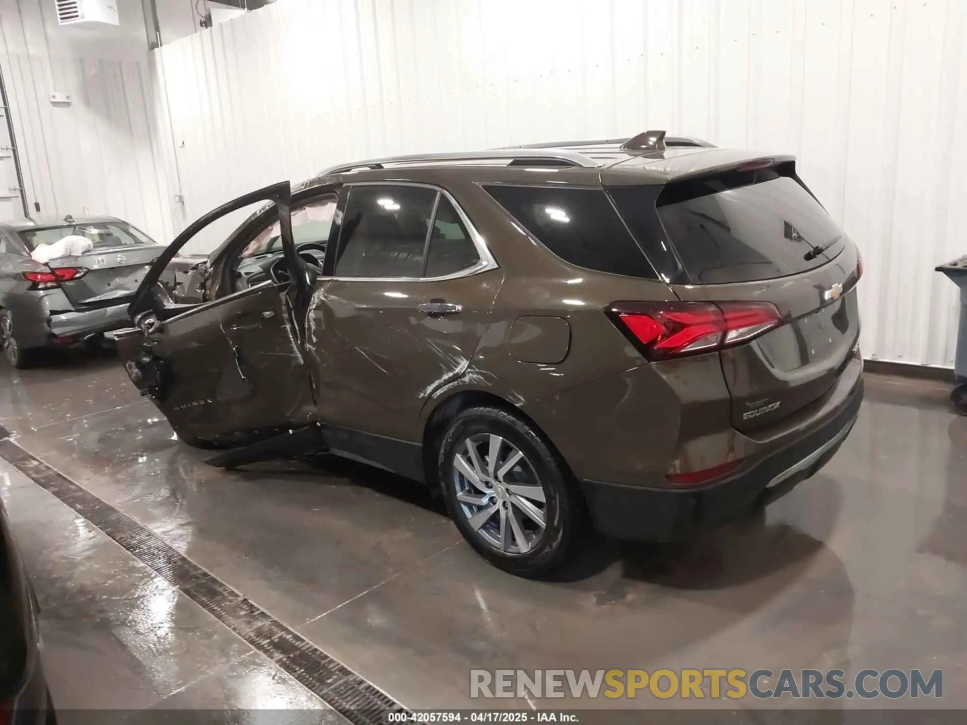 3 Фотография поврежденного автомобиля 3GNAXXEGXPL239686 CHEVROLET EQUINOX 2023