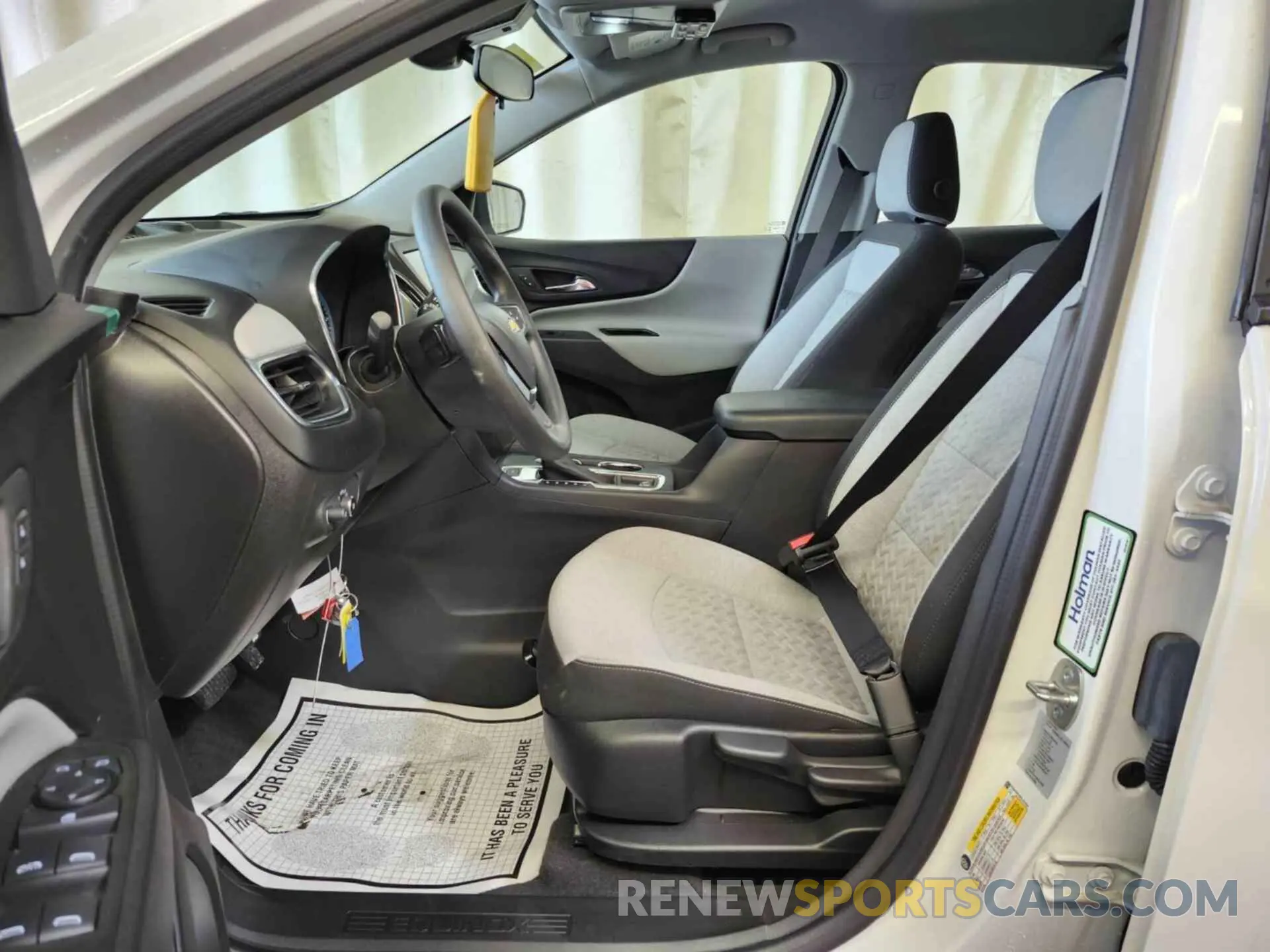 19 Photograph of a damaged car 3GNAX5EG0RL261624 CHEVROLET EQUINOX 2024