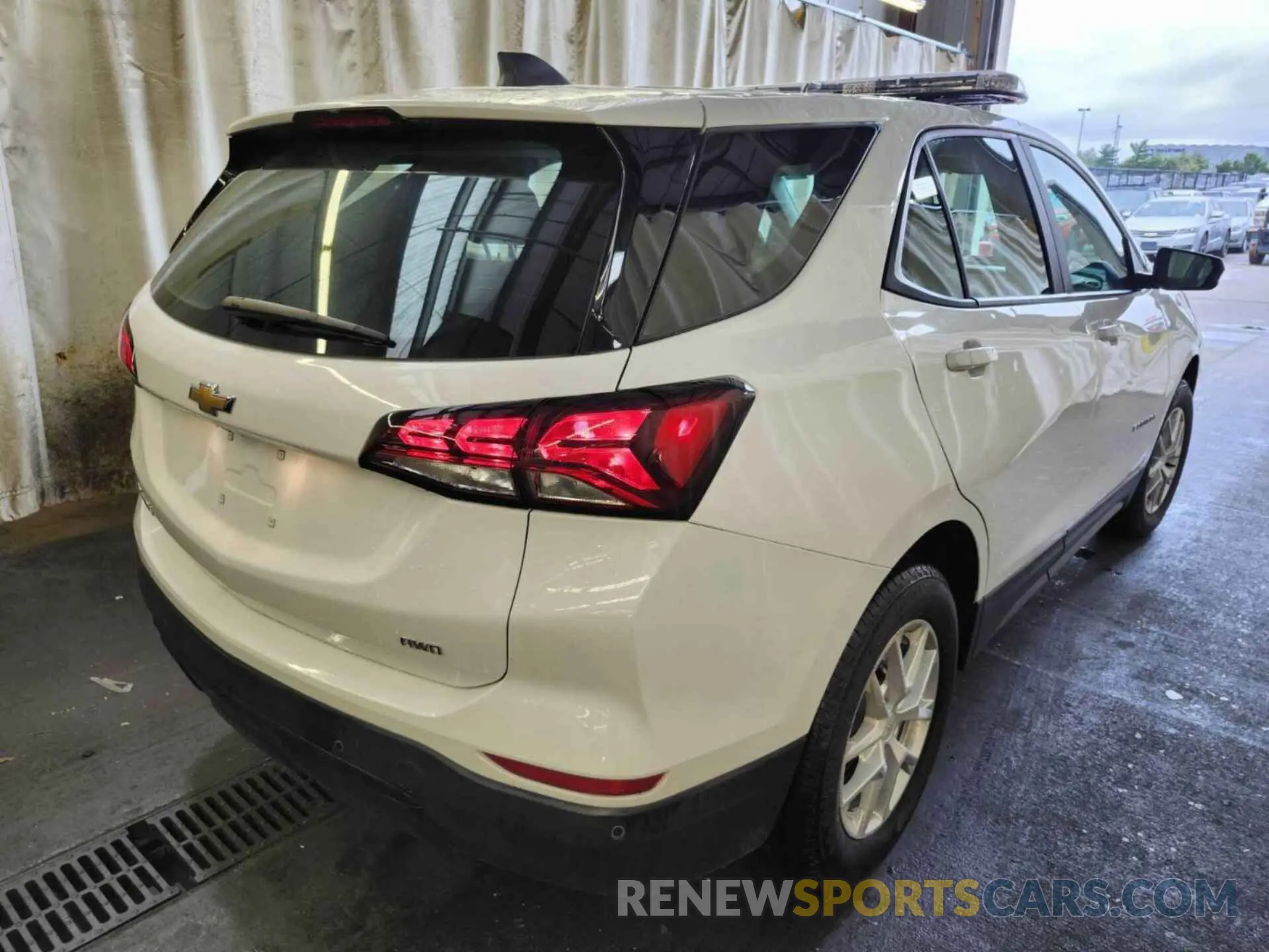 31 Photograph of a damaged car 3GNAX5EG0RL261624 CHEVROLET EQUINOX 2024