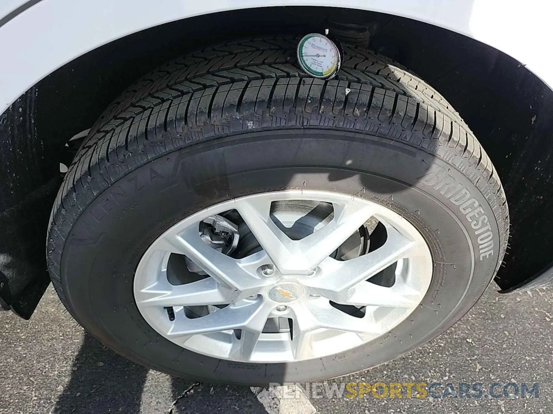10 Photograph of a damaged car 3GNAX5EG1RL261423 CHEVROLET EQUINOX 2024