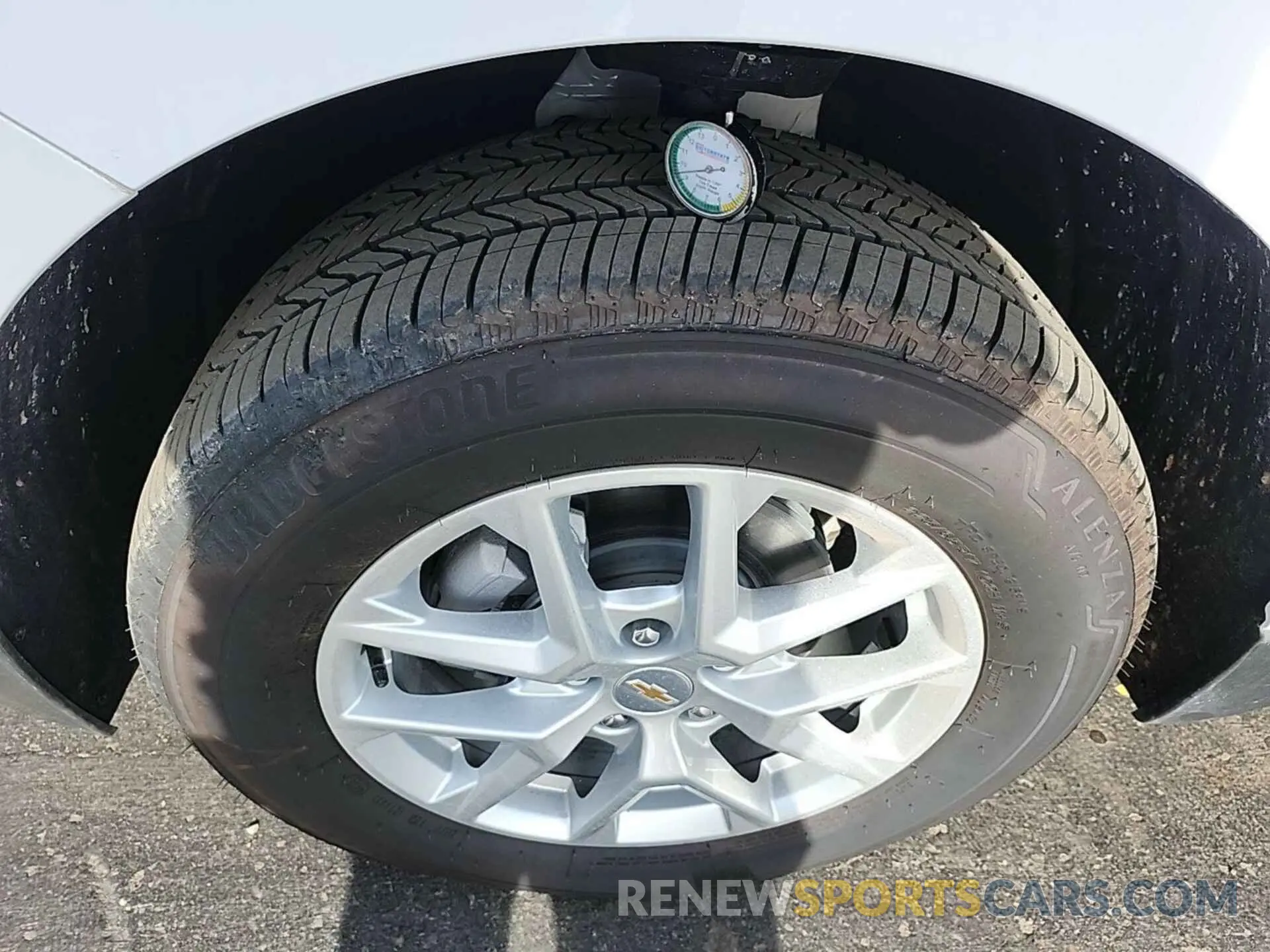 13 Photograph of a damaged car 3GNAX5EG1RL261423 CHEVROLET EQUINOX 2024