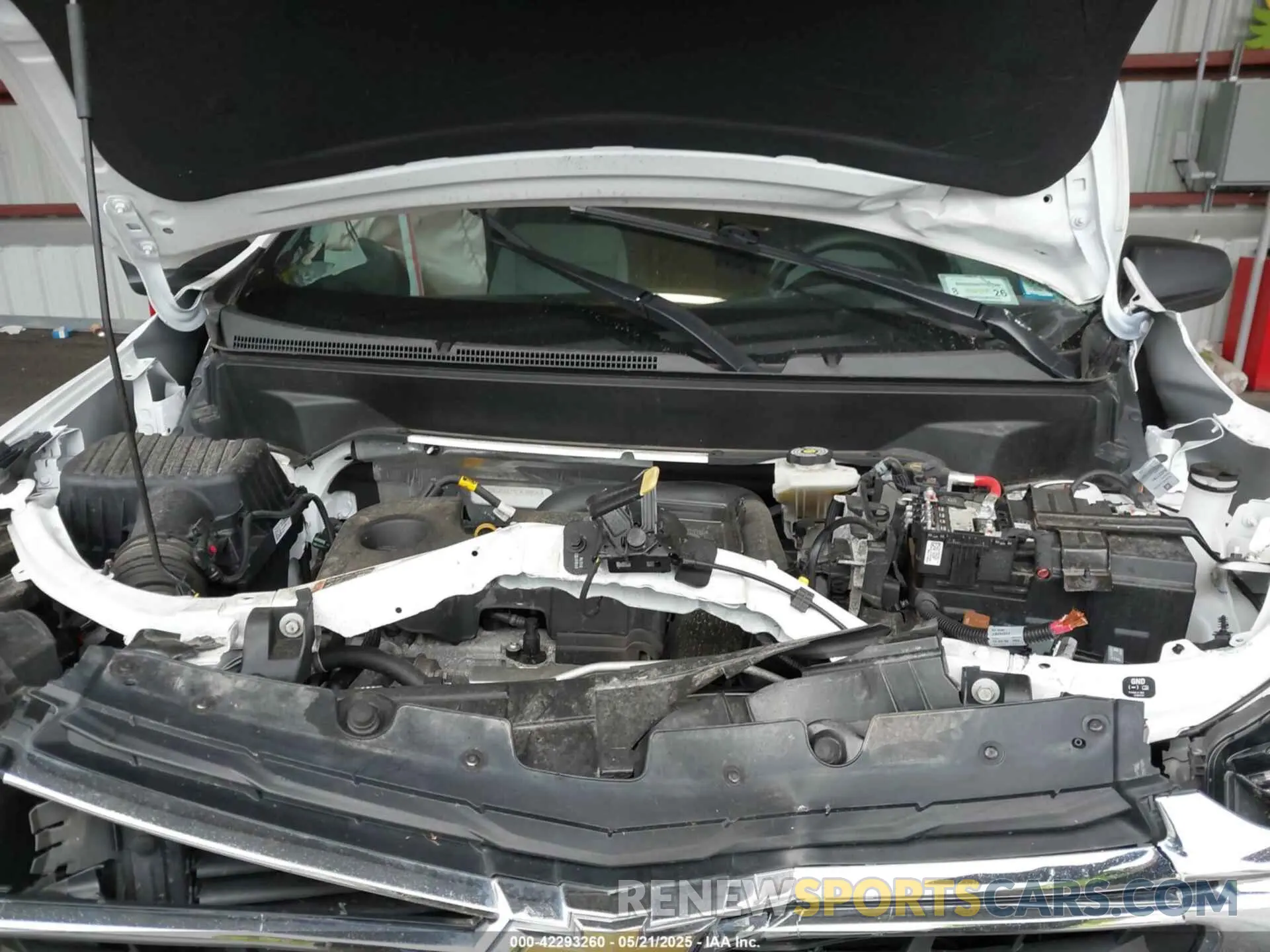 10 Photograph of a damaged car 3GNAX5EG1RL303895 CHEVROLET EQUINOX 2024