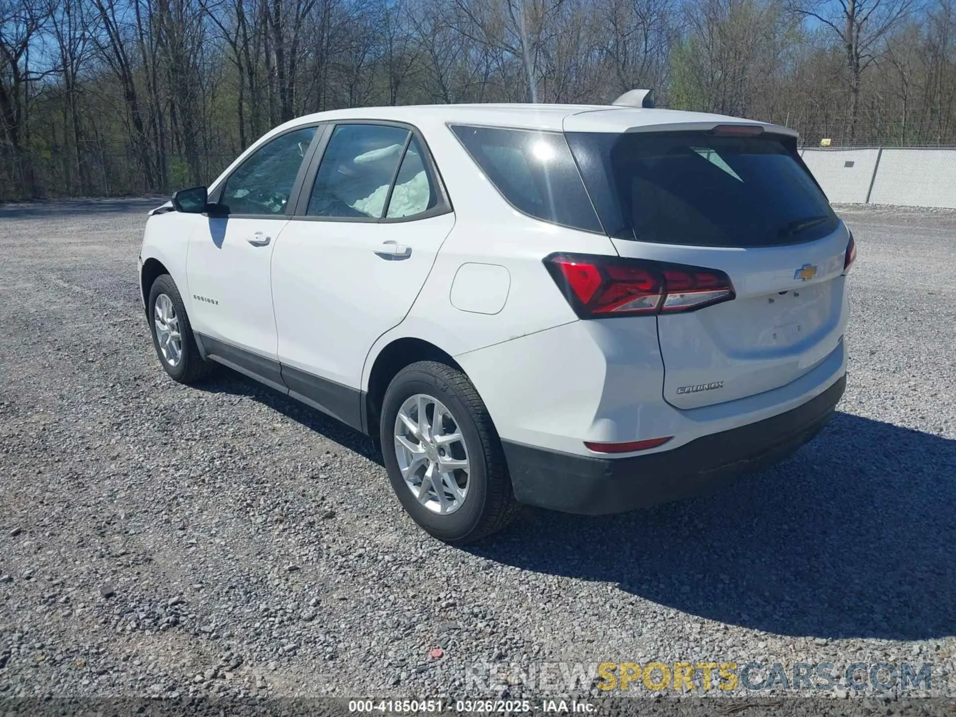 3 Фотография поврежденного автомобиля 3GNAX5EG6RL281165 CHEVROLET EQUINOX 2024