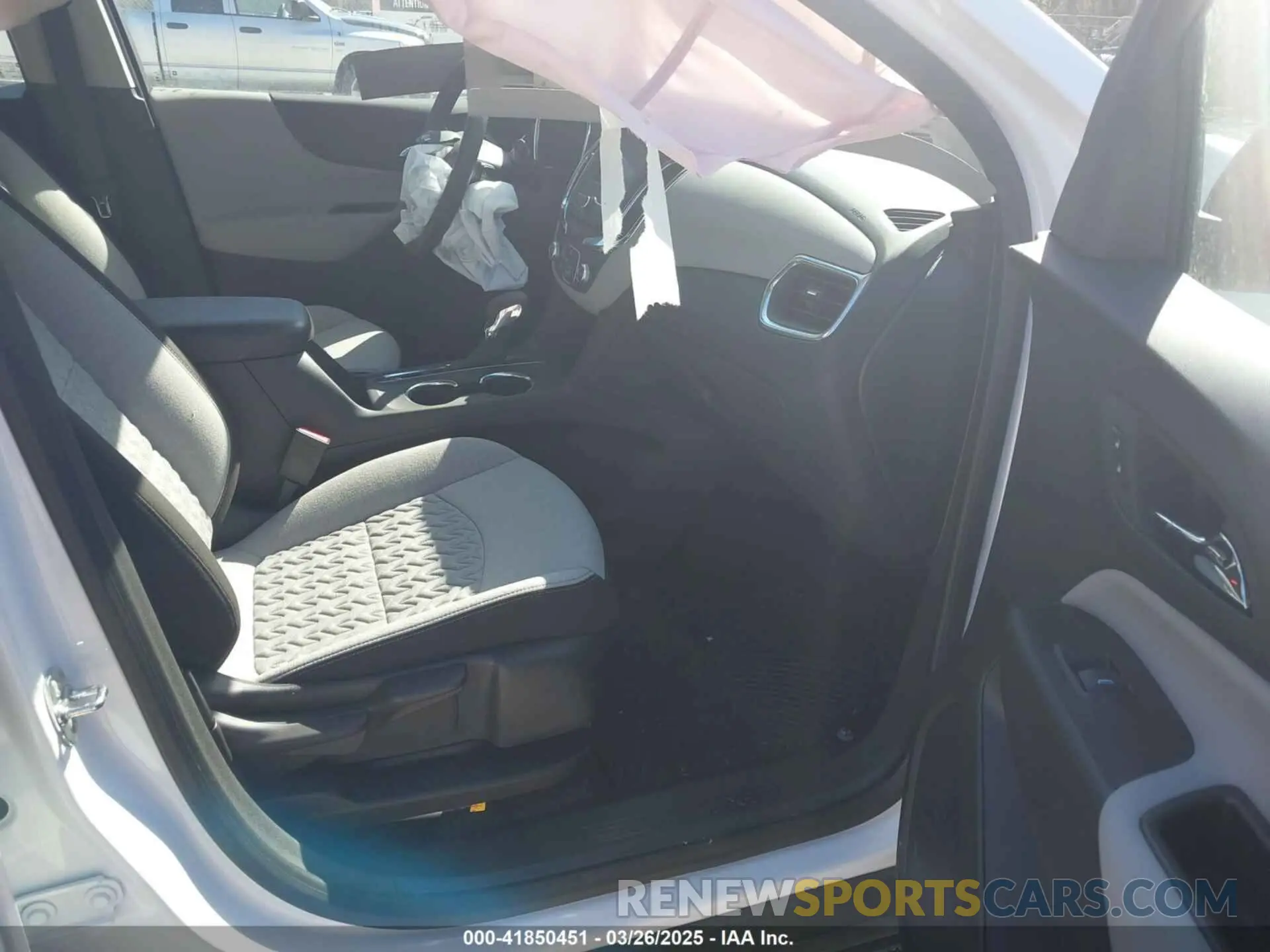 5 Фотография поврежденного автомобиля 3GNAX5EG6RL281165 CHEVROLET EQUINOX 2024