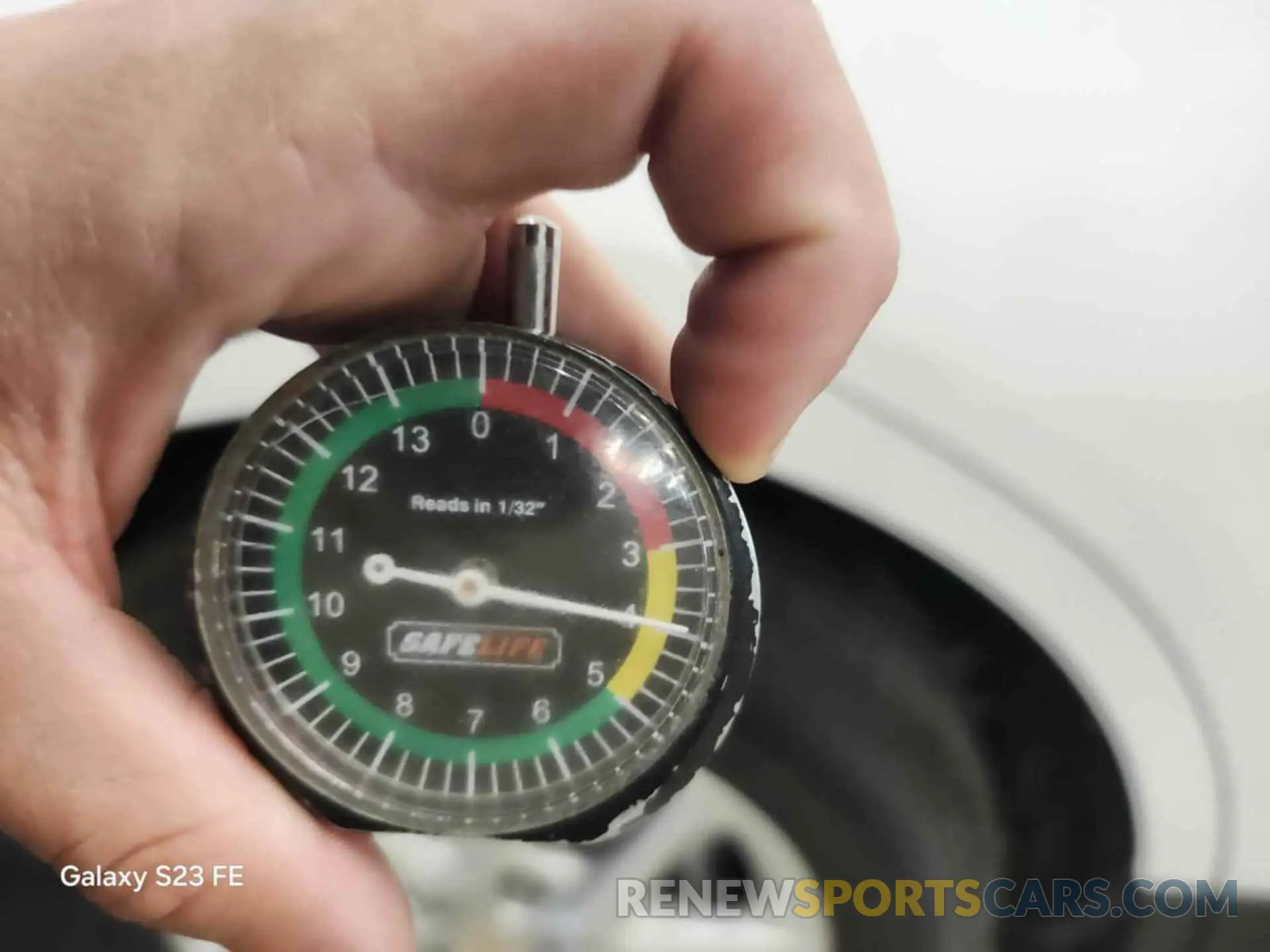 12 Фотография поврежденного автомобиля 3GNAXFEG1RL259144 CHEVROLET EQUINOX 2024