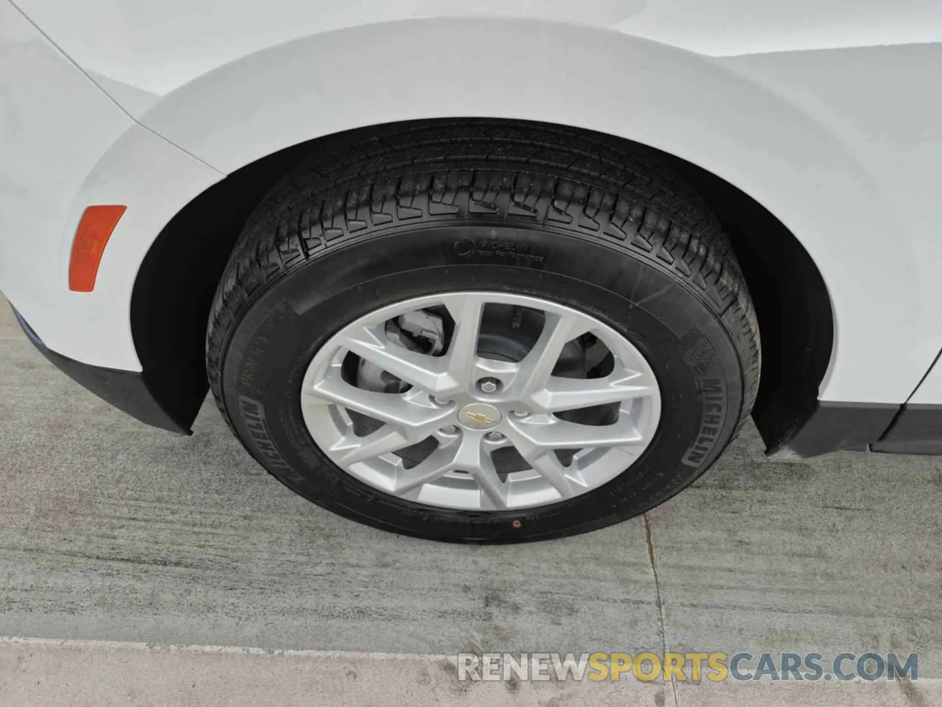 13 Фотография поврежденного автомобиля 3GNAXFEG1RL259144 CHEVROLET EQUINOX 2024