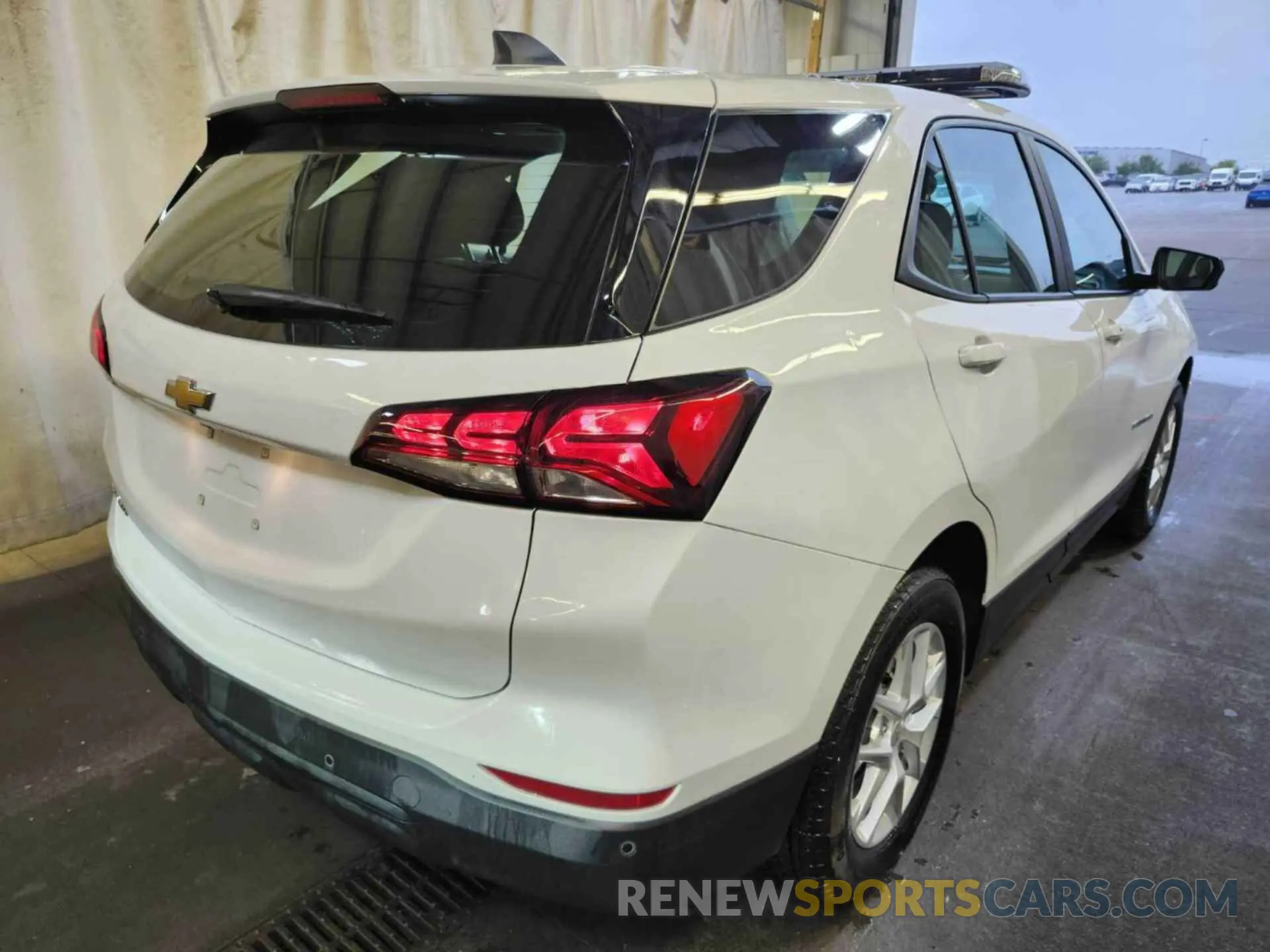 35 Photograph of a damaged car 3GNAXFEG8RL259142 CHEVROLET EQUINOX 2024