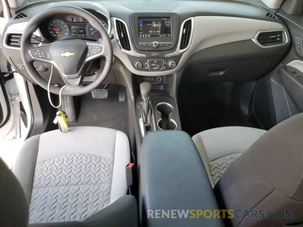 8 Фотография поврежденного автомобиля 3GNAXHEG4RL369746 CHEVROLET EQUINOX 2024