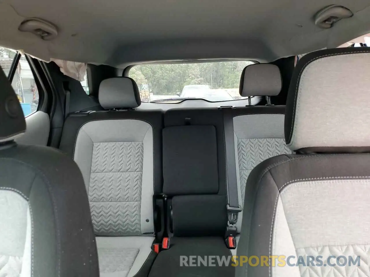 10 Фотография поврежденного автомобиля 3GNAXHEG6RL252606 CHEVROLET EQUINOX 2024