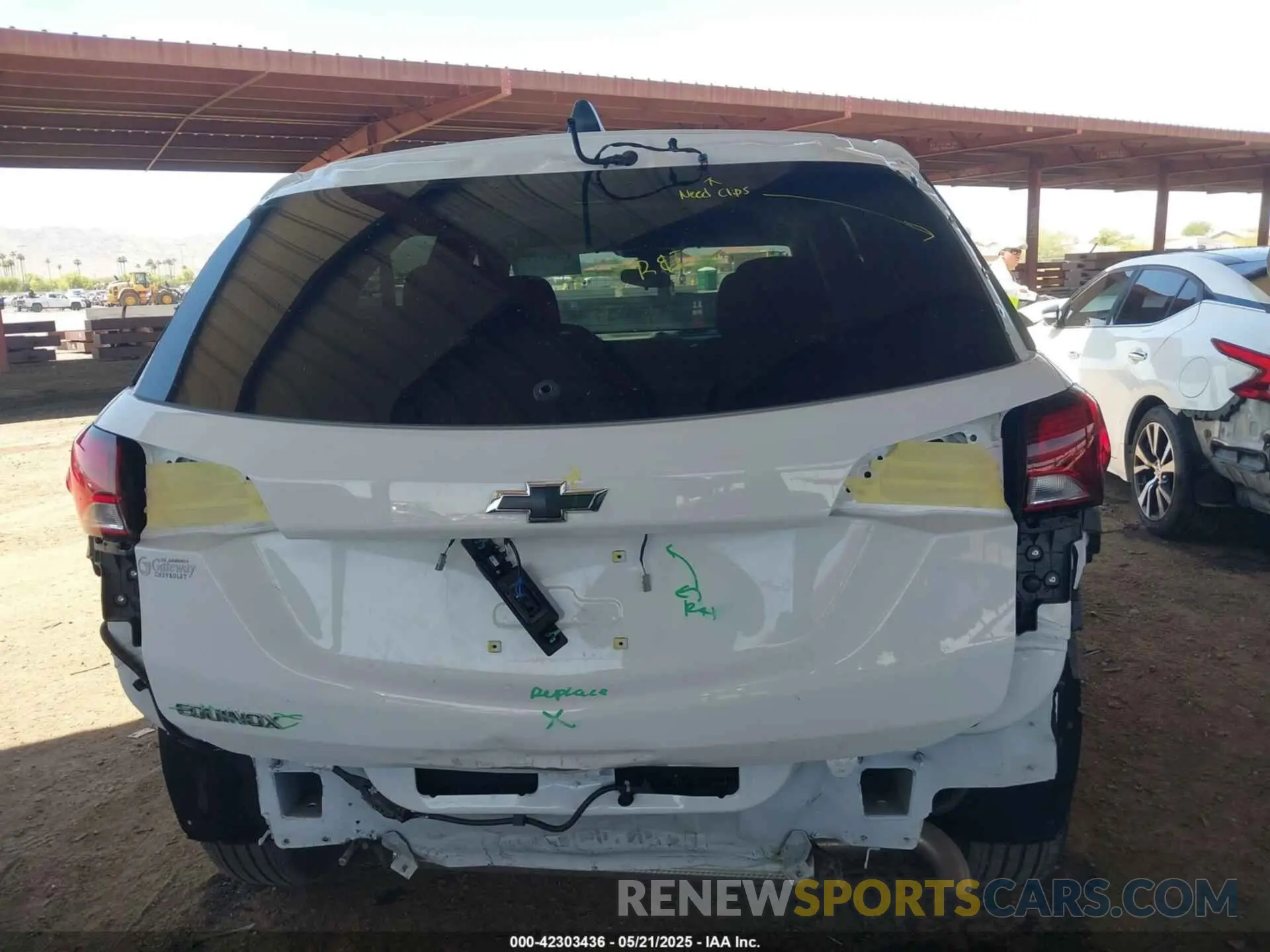 17 Photograph of a damaged car 3GNAXHEG7RL140784 CHEVROLET EQUINOX 2024