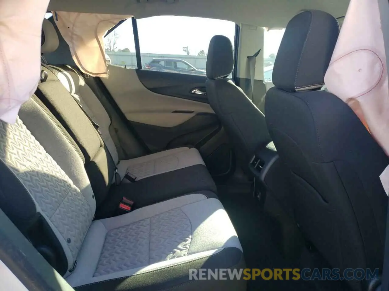 10 Фотография поврежденного автомобиля 3GNAXHEG7RL277739 CHEVROLET EQUINOX 2024
