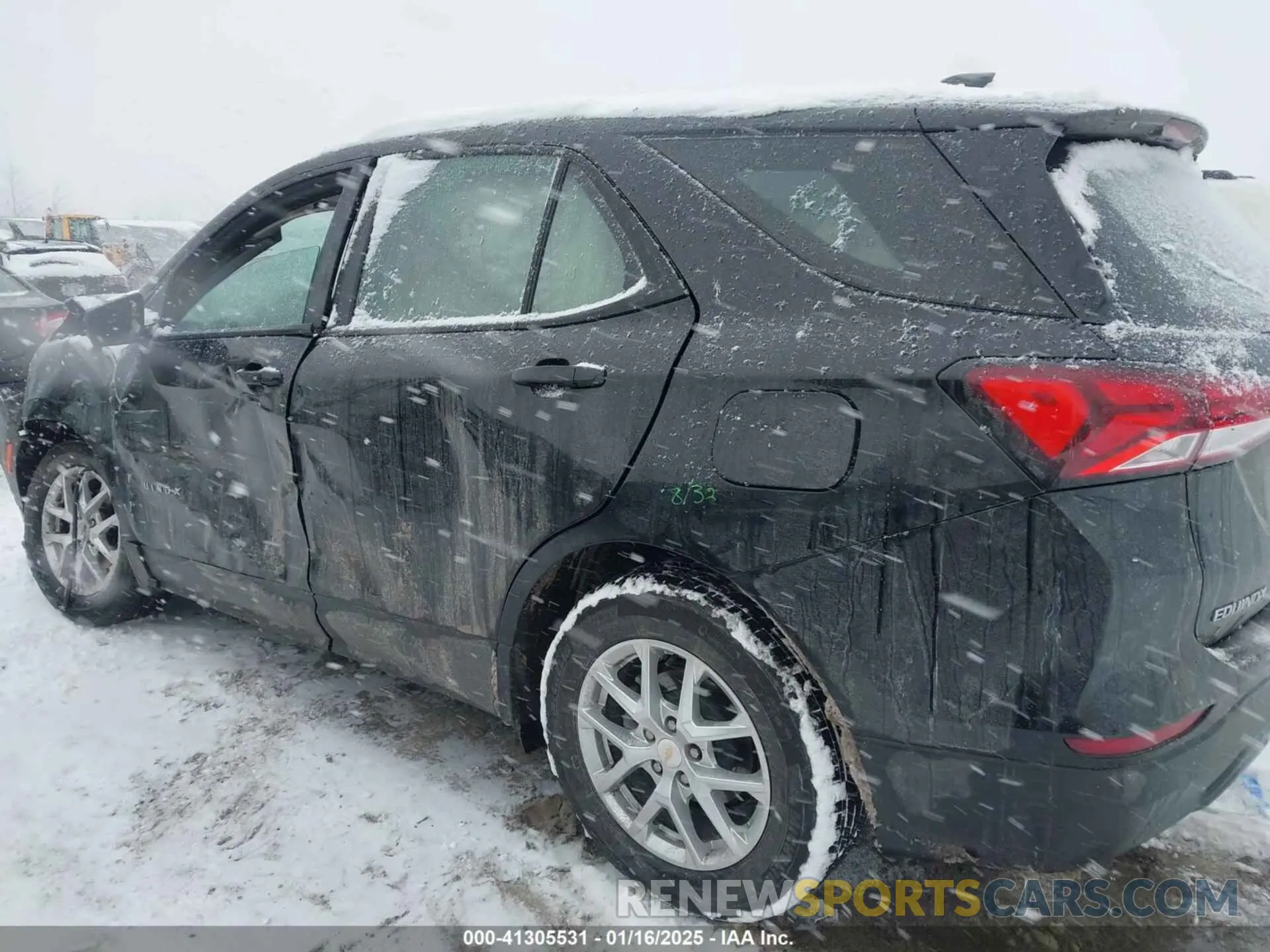 14 Photograph of a damaged car 3GNAXHEG7RL315275 CHEVROLET EQUINOX 2024