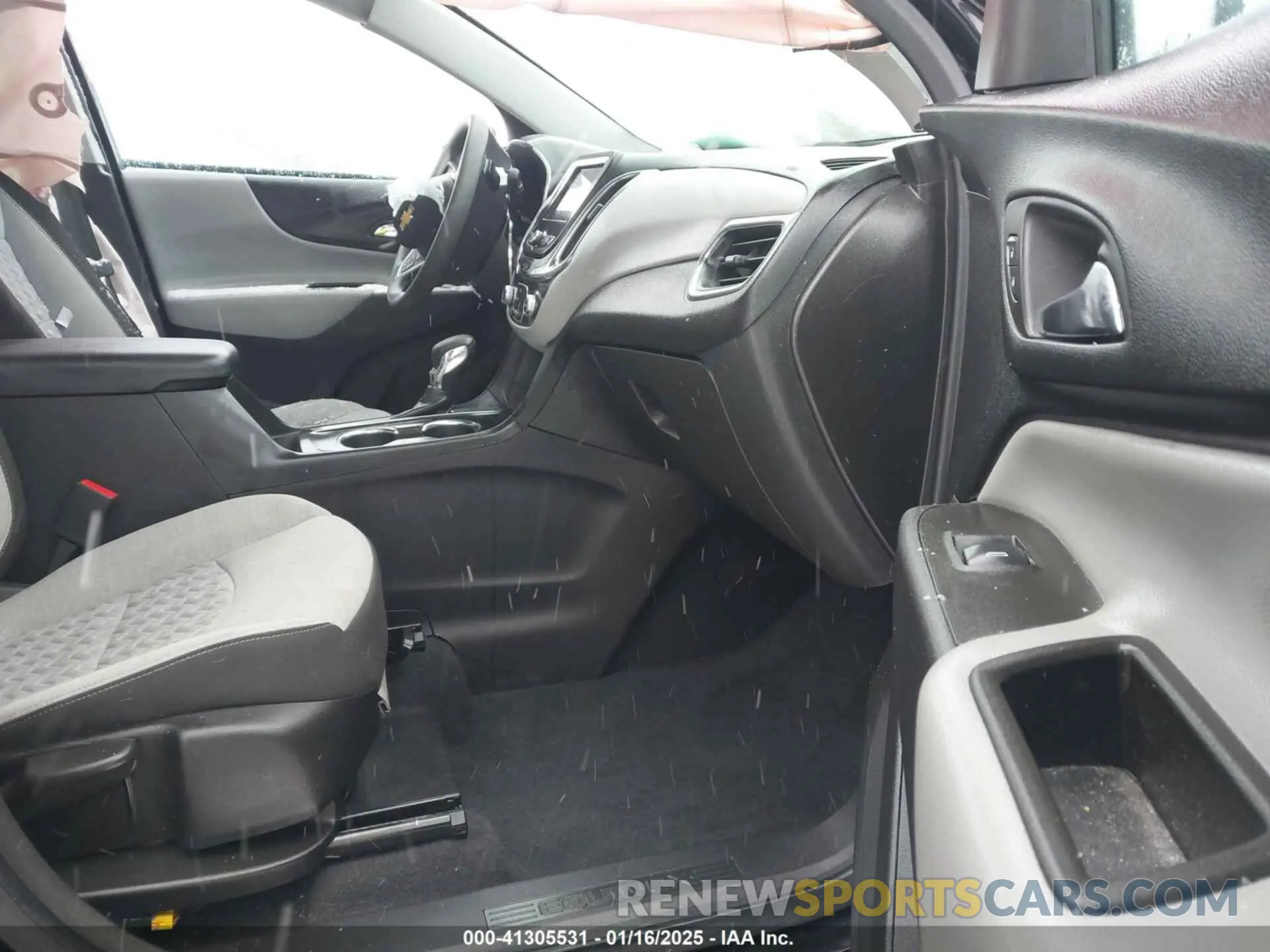 5 Photograph of a damaged car 3GNAXHEG7RL315275 CHEVROLET EQUINOX 2024