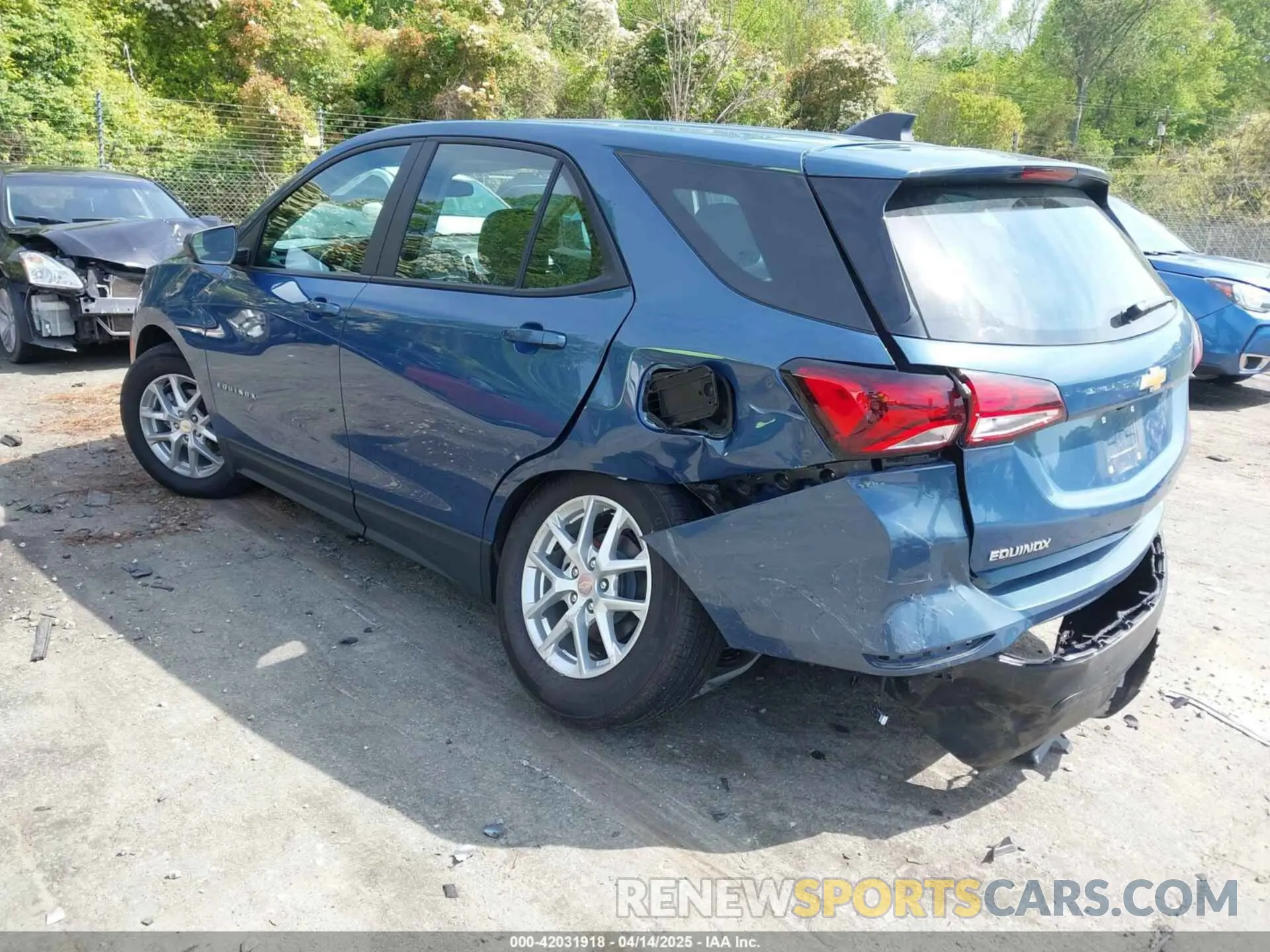 3 Photograph of a damaged car 3GNAXHEG9RL361156 CHEVROLET EQUINOX 2024