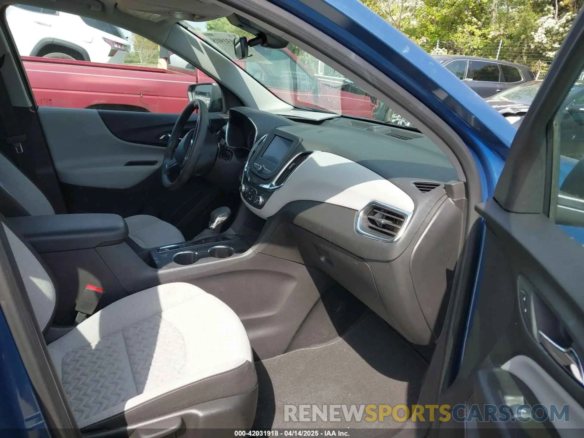 5 Photograph of a damaged car 3GNAXHEG9RL361156 CHEVROLET EQUINOX 2024