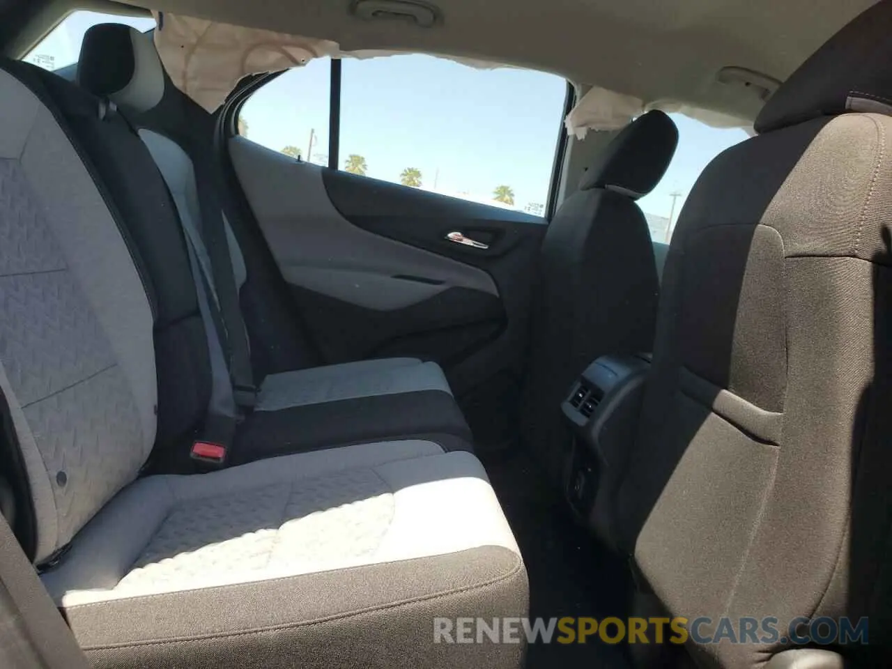 11 Фотография поврежденного автомобиля 3GNAXHEGXRL138690 CHEVROLET EQUINOX 2024