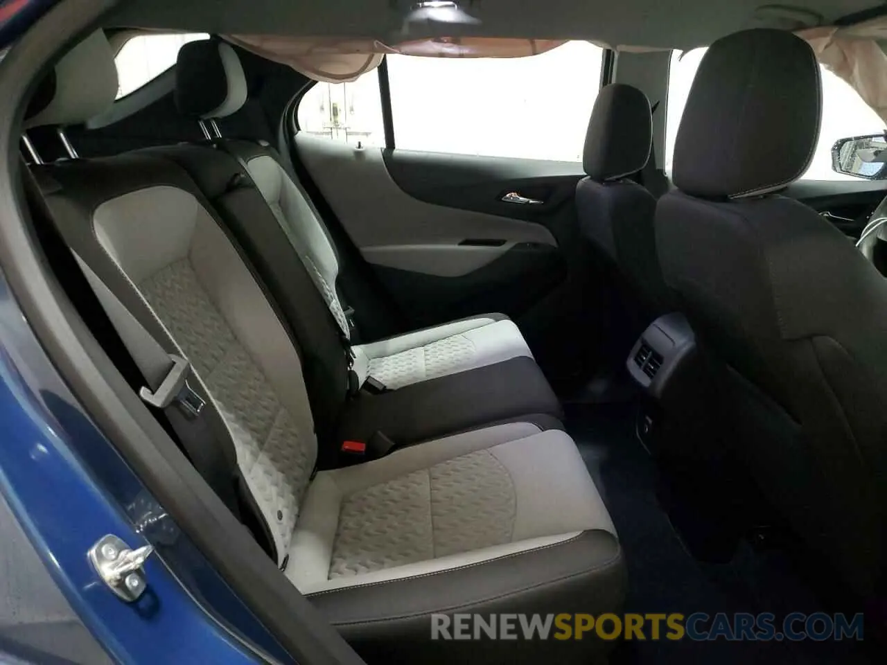 11 Photograph of a damaged car 3GNAXHEGXRL316615 CHEVROLET EQUINOX 2024