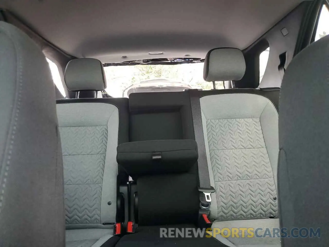 10 Фотография поврежденного автомобиля 3GNAXHEGXRL366401 CHEVROLET EQUINOX 2024