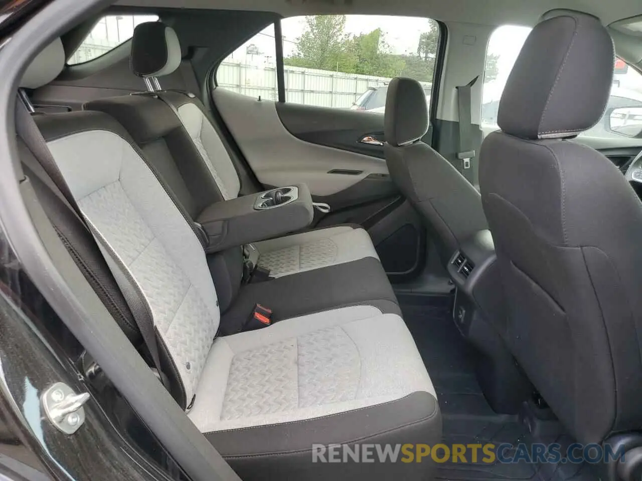 11 Фотография поврежденного автомобиля 3GNAXHEGXRL366401 CHEVROLET EQUINOX 2024