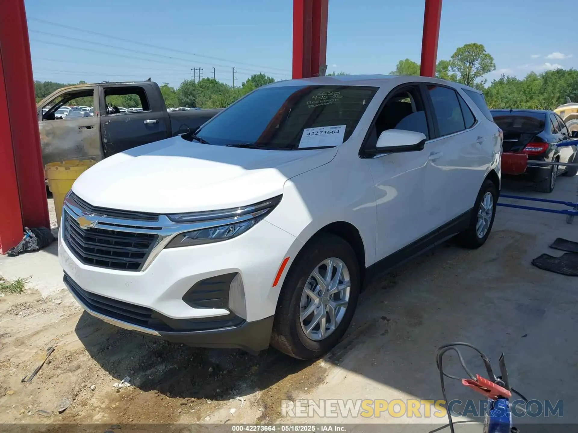 2 Фотография поврежденного автомобиля 3GNAXJEG5RL305450 CHEVROLET EQUINOX 2024
