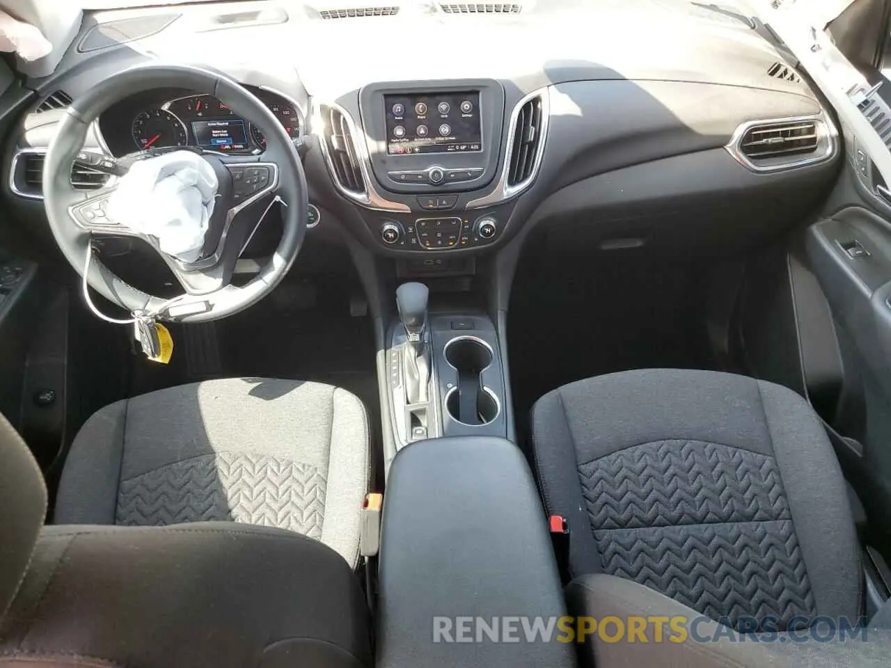 8 Photograph of a damaged car 3GNAXKEG0RL367408 CHEVROLET EQUINOX 2024