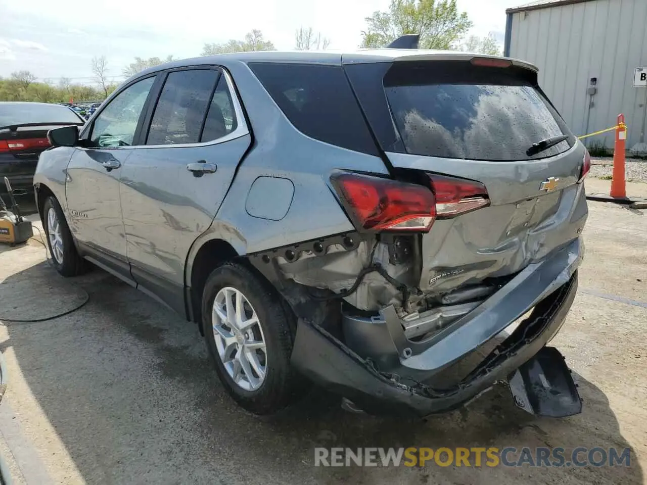 2 Фотография поврежденного автомобиля 3GNAXKEG0RS101098 CHEVROLET EQUINOX 2024