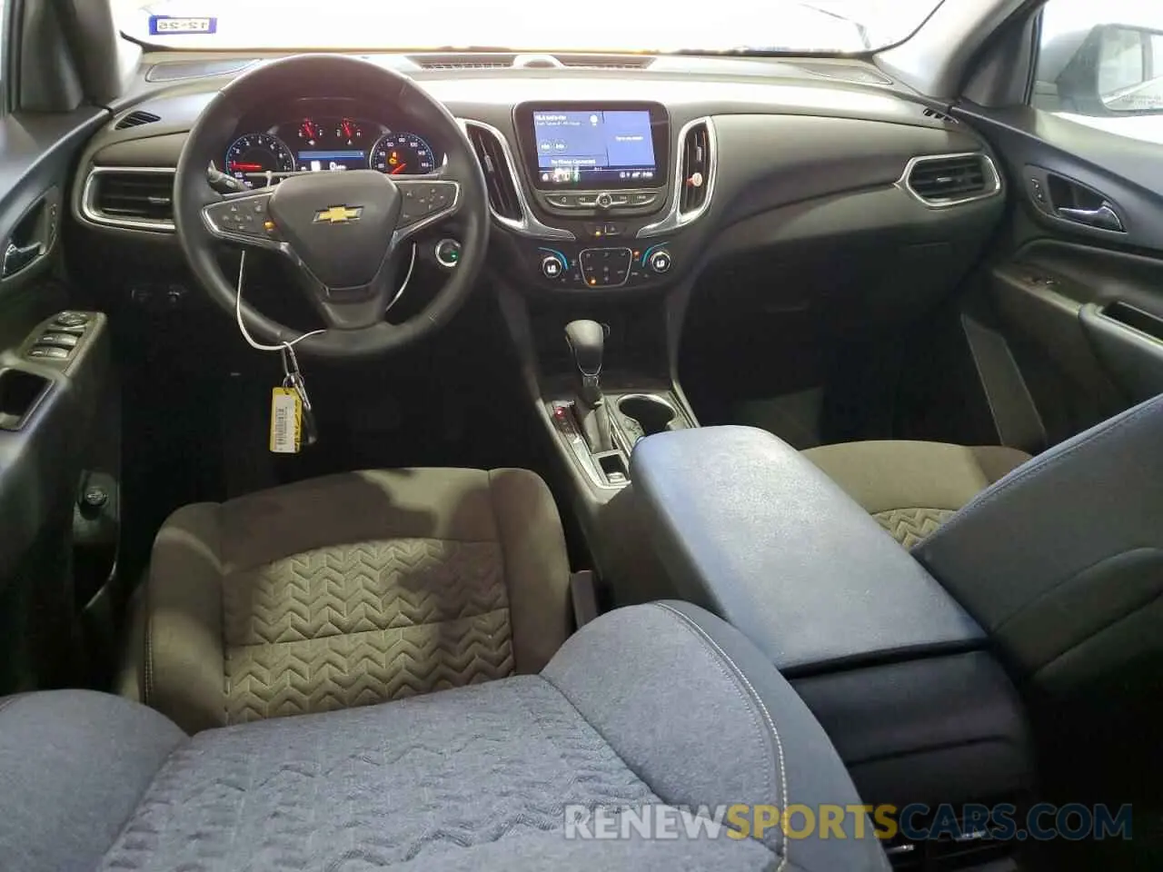 8 Photograph of a damaged car 3GNAXKEG0RS150320 CHEVROLET EQUINOX 2024