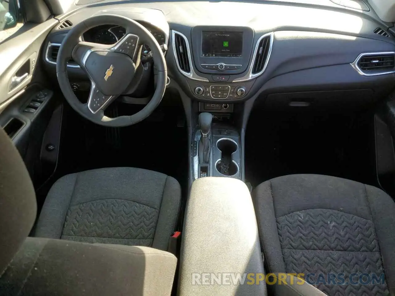 8 Фотография поврежденного автомобиля 3GNAXKEG1RL105820 CHEVROLET EQUINOX 2024