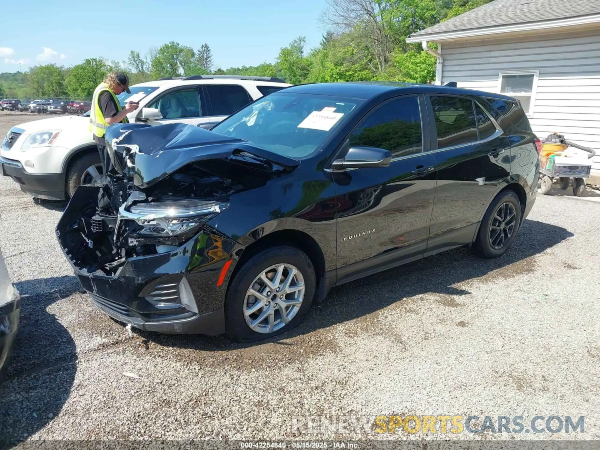 2 Photograph of a damaged car 3GNAXKEG2RL115742 CHEVROLET EQUINOX 2024