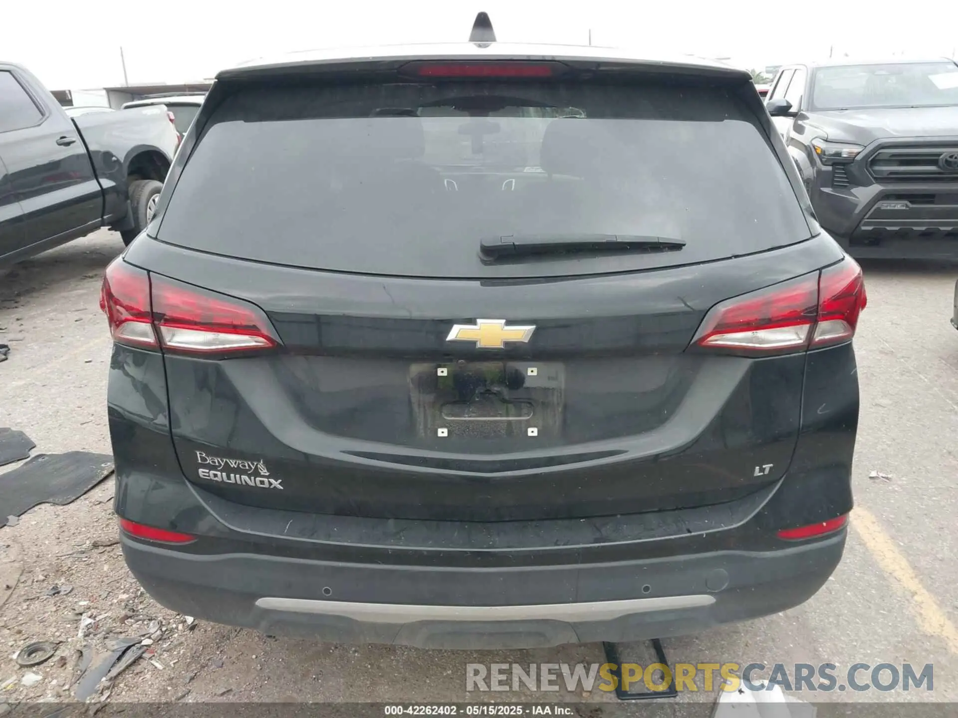 17 Photograph of a damaged car 3GNAXKEG2RL201813 CHEVROLET EQUINOX 2024