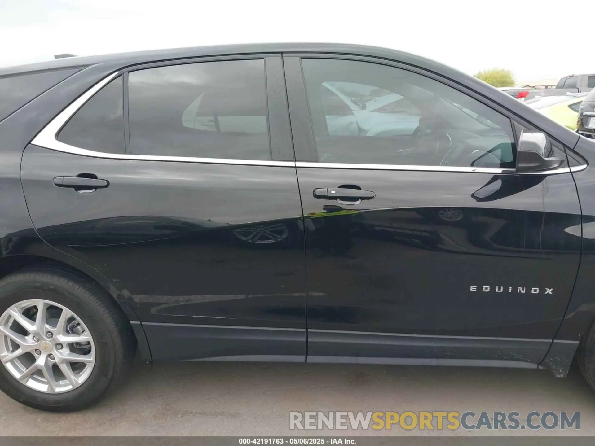 14 Фотография поврежденного автомобиля 3GNAXKEG2RL230339 CHEVROLET EQUINOX 2024