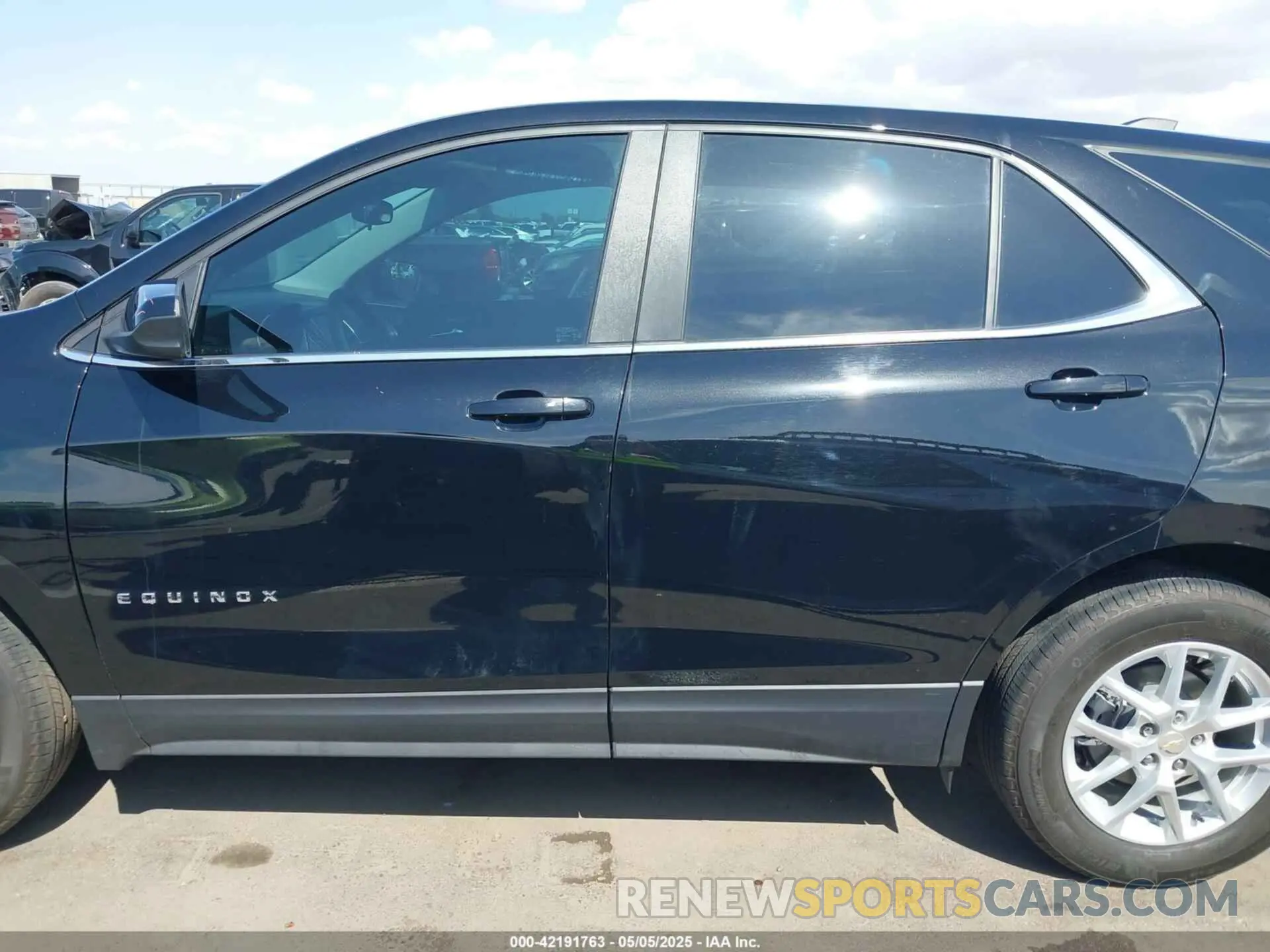 15 Фотография поврежденного автомобиля 3GNAXKEG2RL230339 CHEVROLET EQUINOX 2024