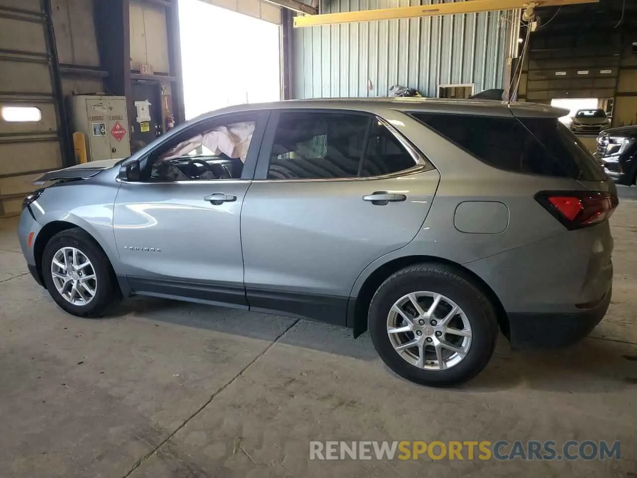 2 Photograph of a damaged car 3GNAXKEG2RS131624 CHEVROLET EQUINOX 2024