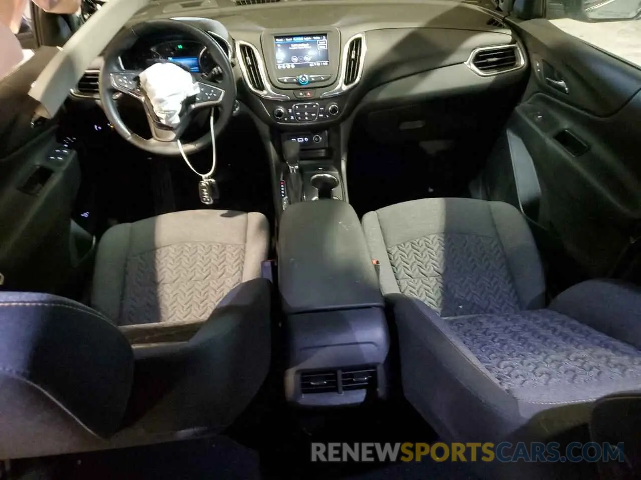 8 Photograph of a damaged car 3GNAXKEG2RS131624 CHEVROLET EQUINOX 2024