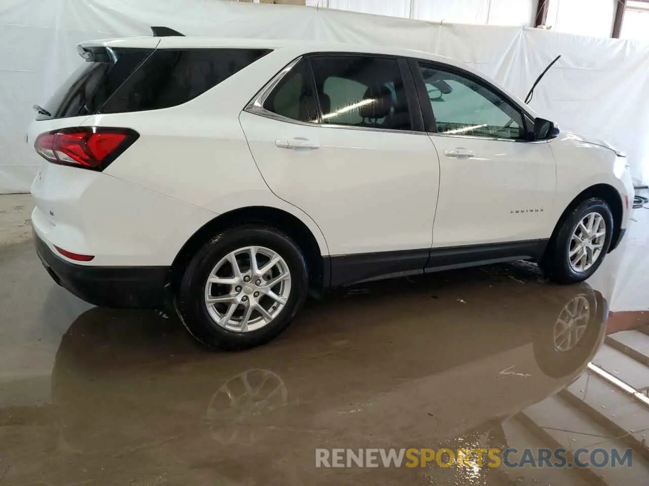 3 Photograph of a damaged car 3GNAXKEG3RL320289 CHEVROLET EQUINOX 2024