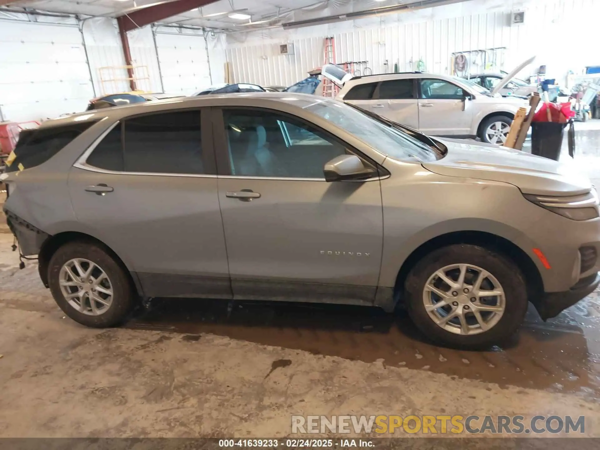 13 Photograph of a damaged car 3GNAXKEG3RL329459 CHEVROLET EQUINOX 2024
