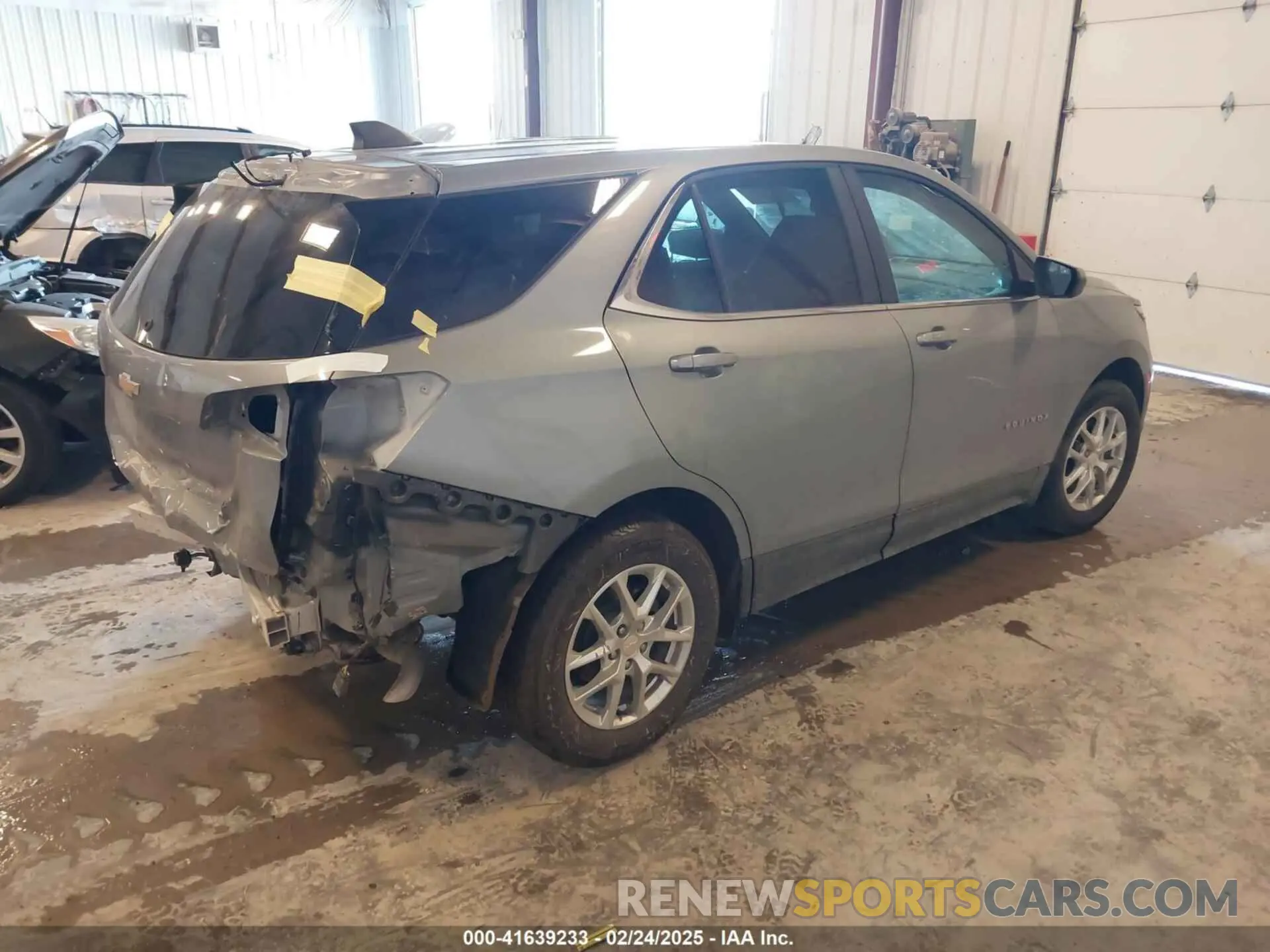 4 Photograph of a damaged car 3GNAXKEG3RL329459 CHEVROLET EQUINOX 2024