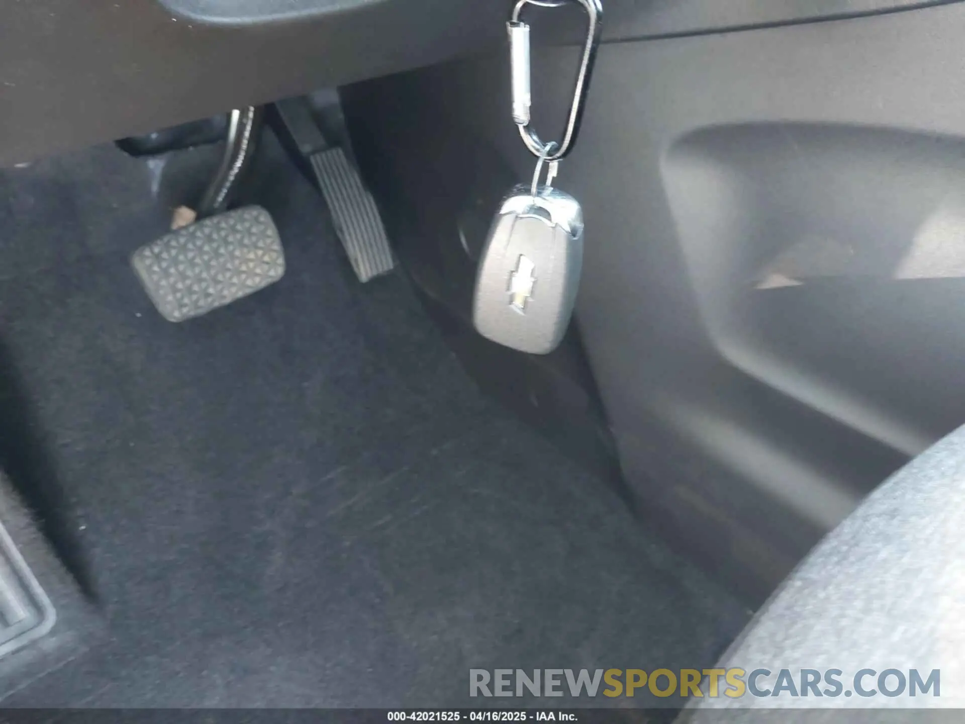 11 Фотография поврежденного автомобиля 3GNAXKEG3RS232431 CHEVROLET EQUINOX 2024