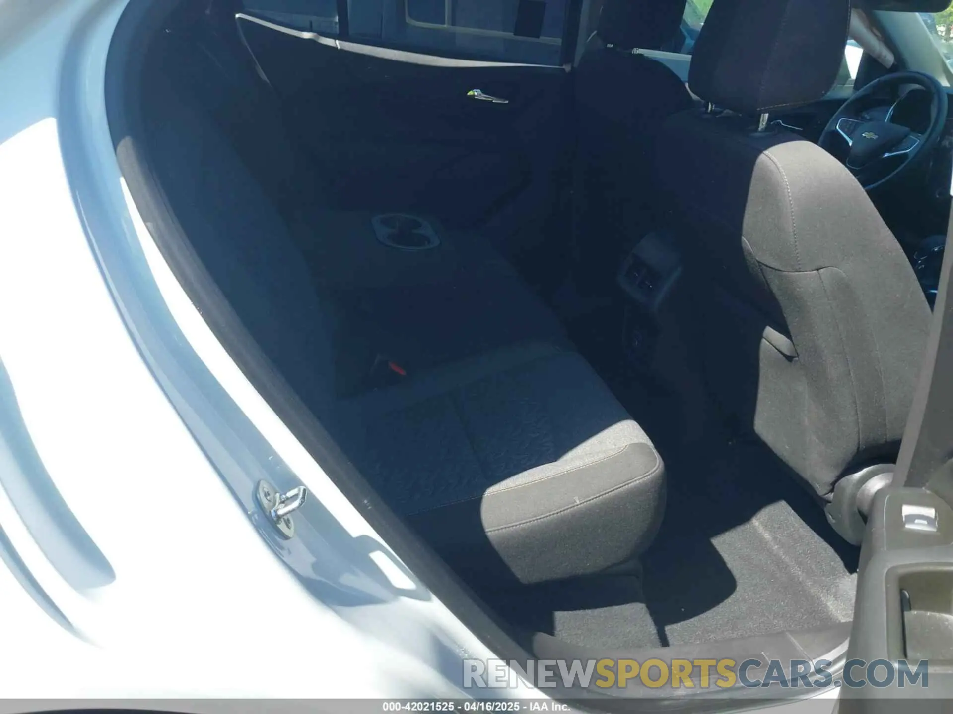 8 Фотография поврежденного автомобиля 3GNAXKEG3RS232431 CHEVROLET EQUINOX 2024