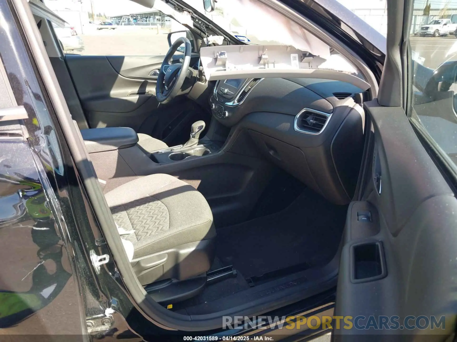 5 Photograph of a damaged car 3GNAXKEG4RL337408 CHEVROLET EQUINOX 2024