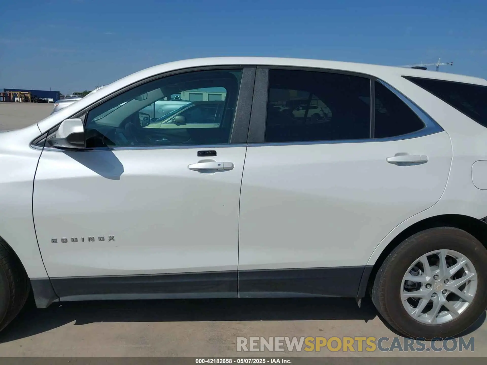 15 Фотография поврежденного автомобиля 3GNAXKEG5RS120231 CHEVROLET EQUINOX 2024